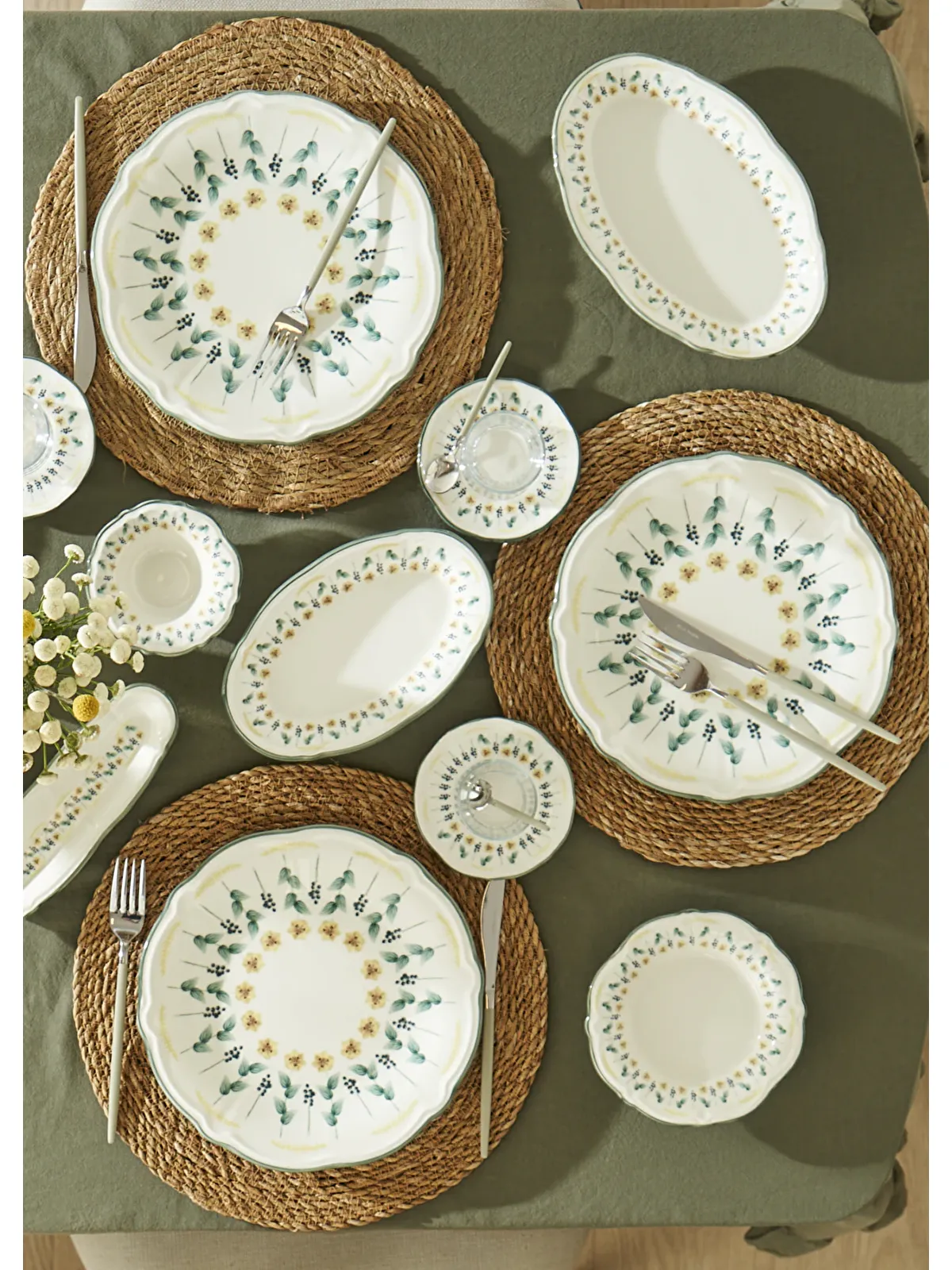 Bella Maison Adelina Stoneware 26 Parça 6 Kişilik Kahvaltı Takımı Yeşil
