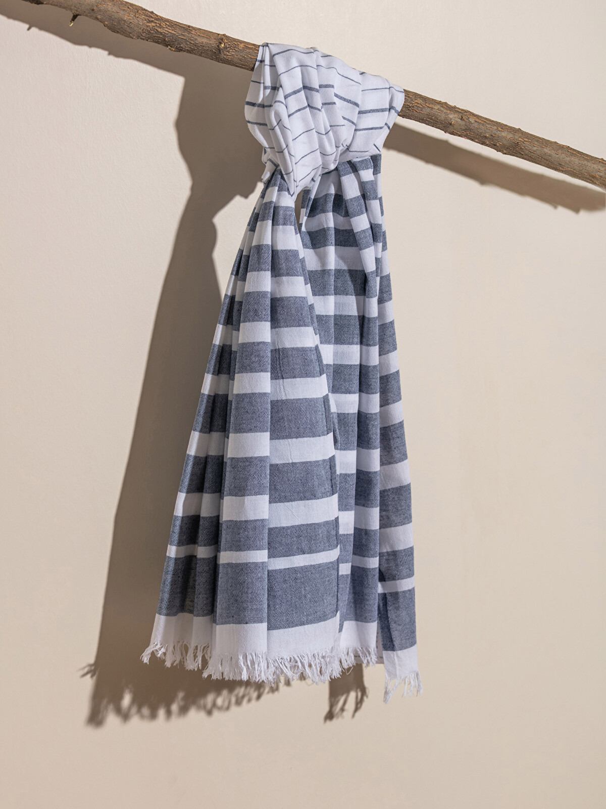 LCW HOME Striped Fringed Pestemal Towel 90x165 cm - S2HR48Z8-QMW