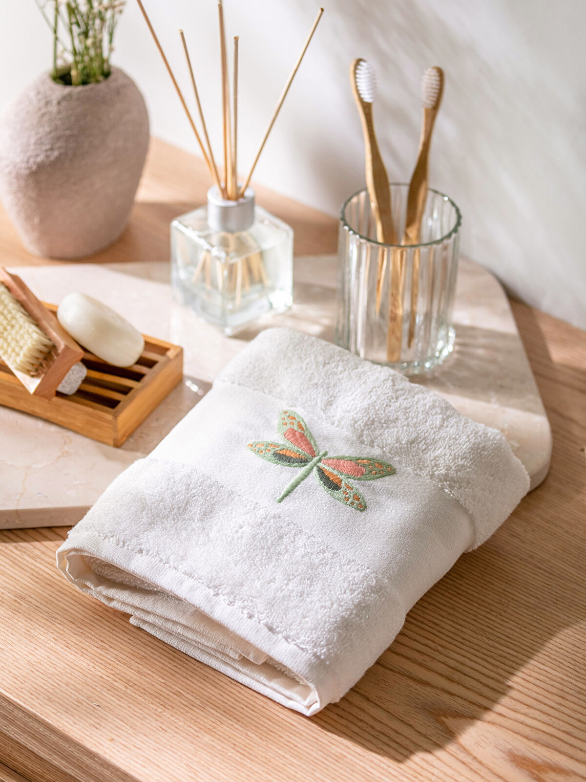 LCW HOME Embroidered Cotton Face Towel 50x80 cm -S2KY22Z8