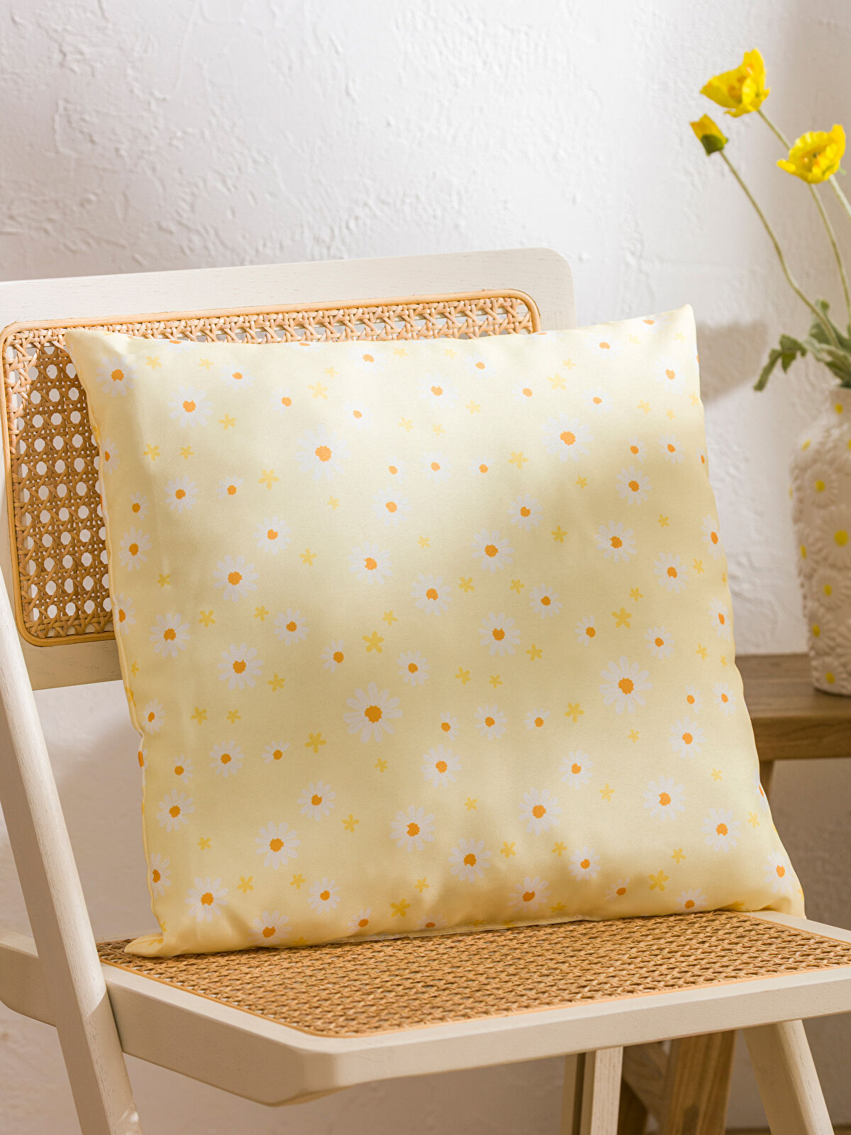 LCW HOME Çiçek Baskılı Kırlent Kılıfı 45x45 cm