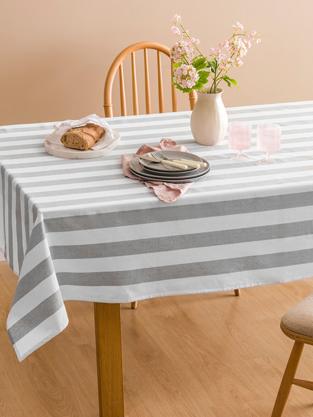 LCW HOME Çizgili Masa Örtüsü 150x220 cm