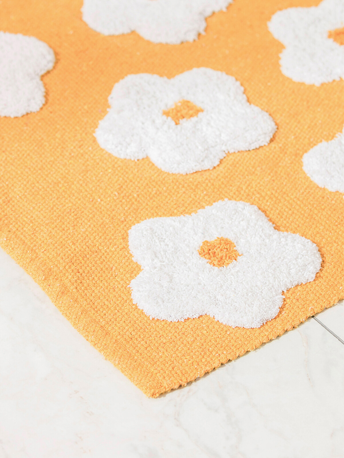 LCW HOME Flower Figured Bath Mat 50x80 Cm - S64985Z8-LSR | LC Waikiki