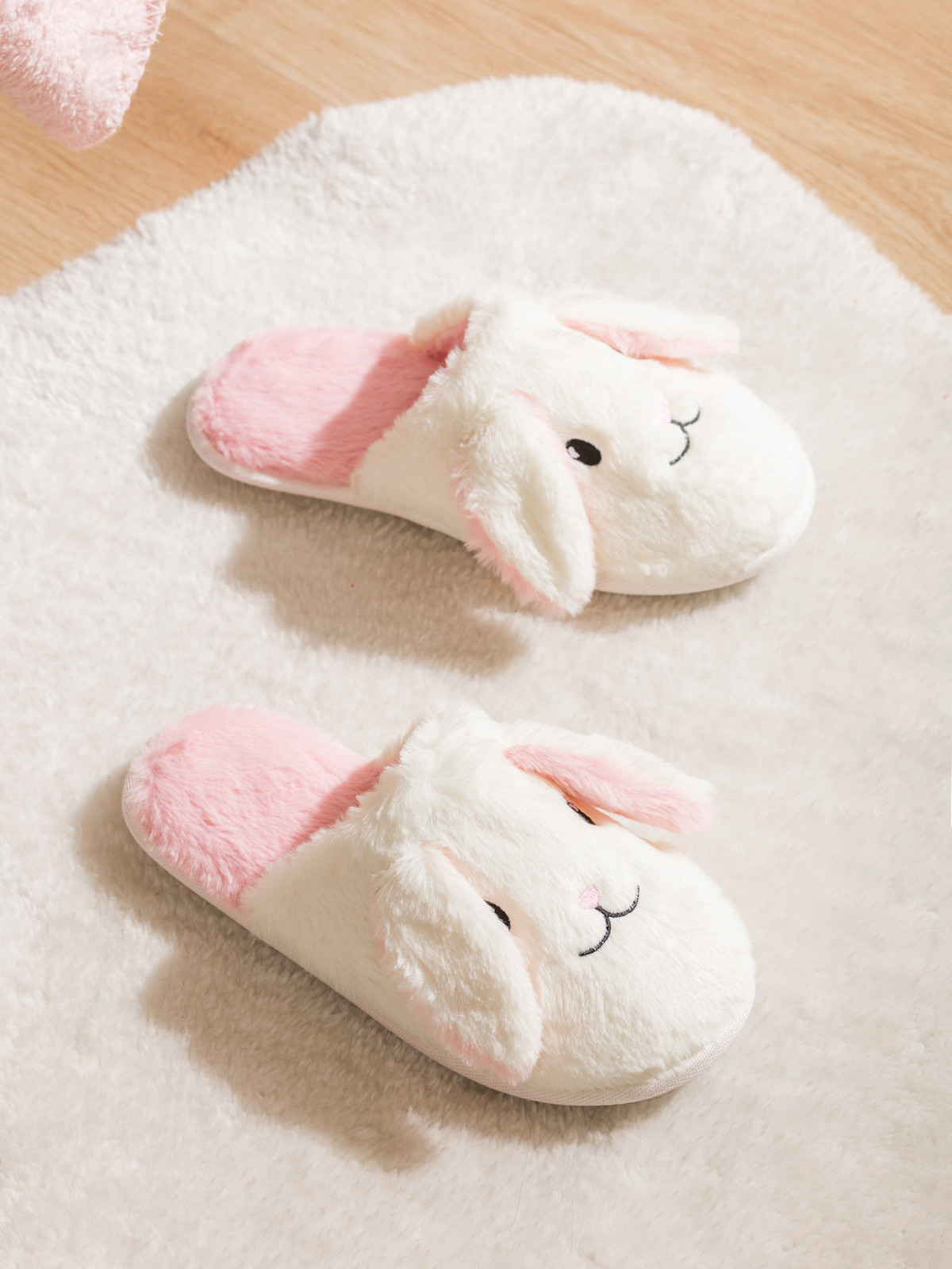 LCW STEPS Rabbit Figure Plush Women's Home Slippers - S6AN49Z8-FDU