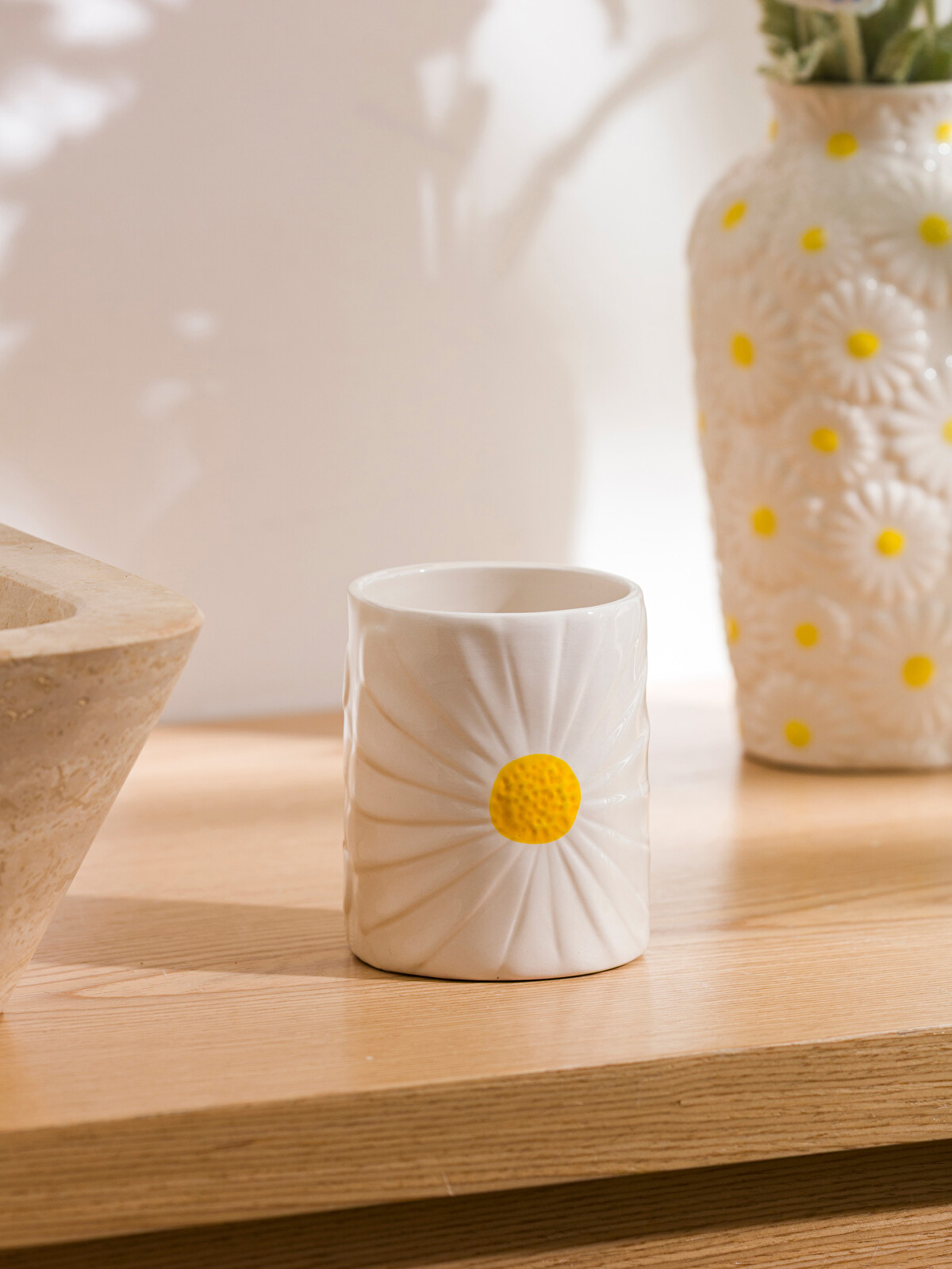 LCW HOME Floral Ceramic Toothbrush Holder - S6CA82Z8-M0T | LC Waikiki