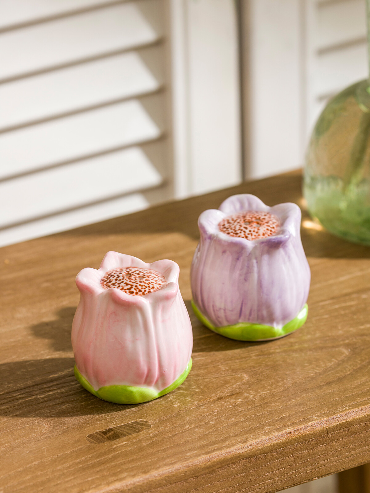 LCW HOME Tulip Patterned Ceramic Salt and Pepper Shaker - S6CP02Z8