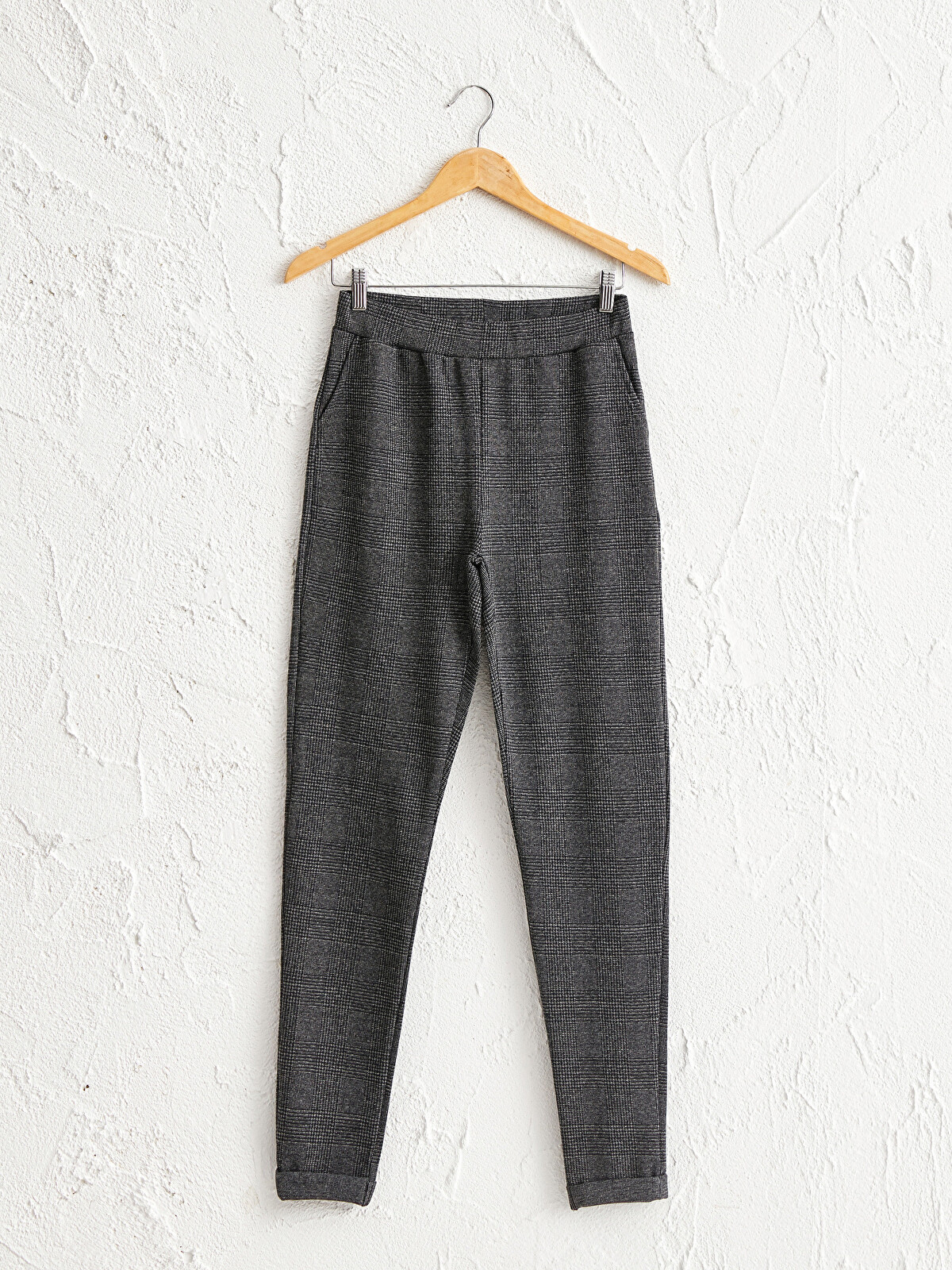 LCWAIKIKI Basic Elastic Waist Sweatpants - 0W3653Z8-MKJ - LC Waikiki