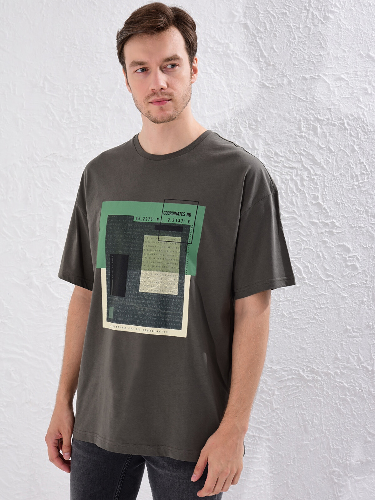 XSIDE Crew Neck Printed Oversize T-shirt - 0W4498Z8-QLA | LC Waikiki