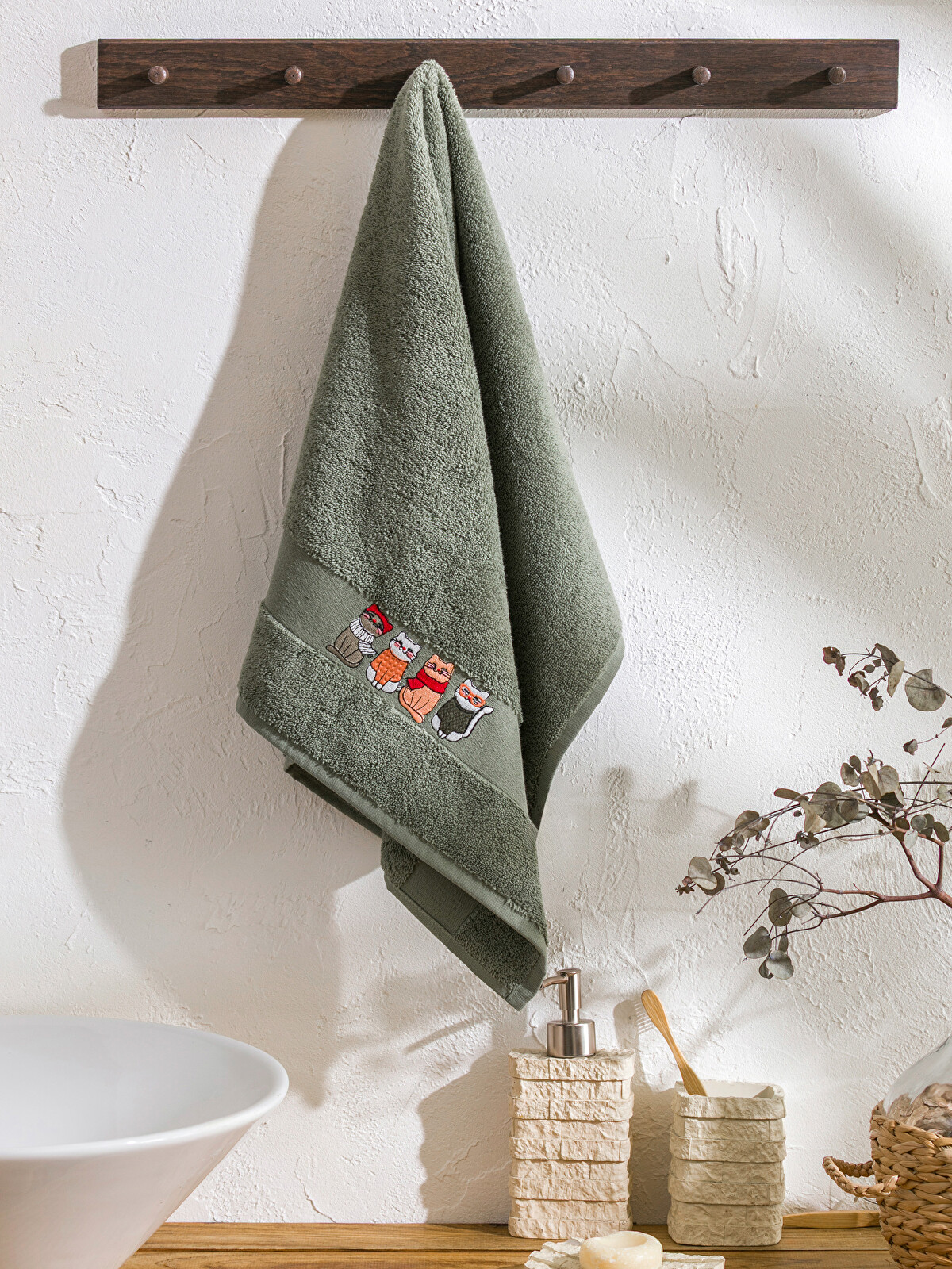 LCW HOME Cat Embroidered Hand Towel 50x80 Cm - W5HL18Z8-GNZ | LC