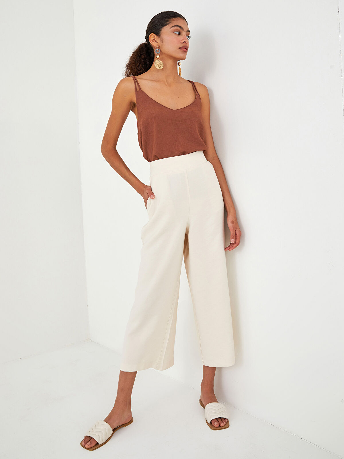 LCW Vision Elastic Waist Flat Pocket Detailed Women's Capri