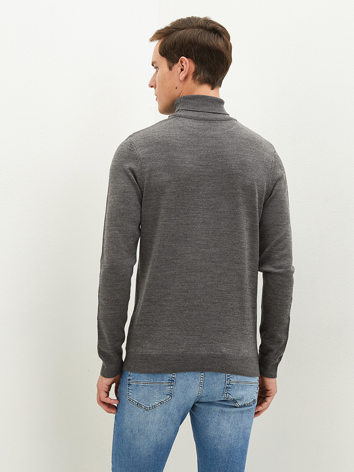 LCWAIKIKI Classic Turtleneck Long Sleeve Thin Men's Tricot Sweater