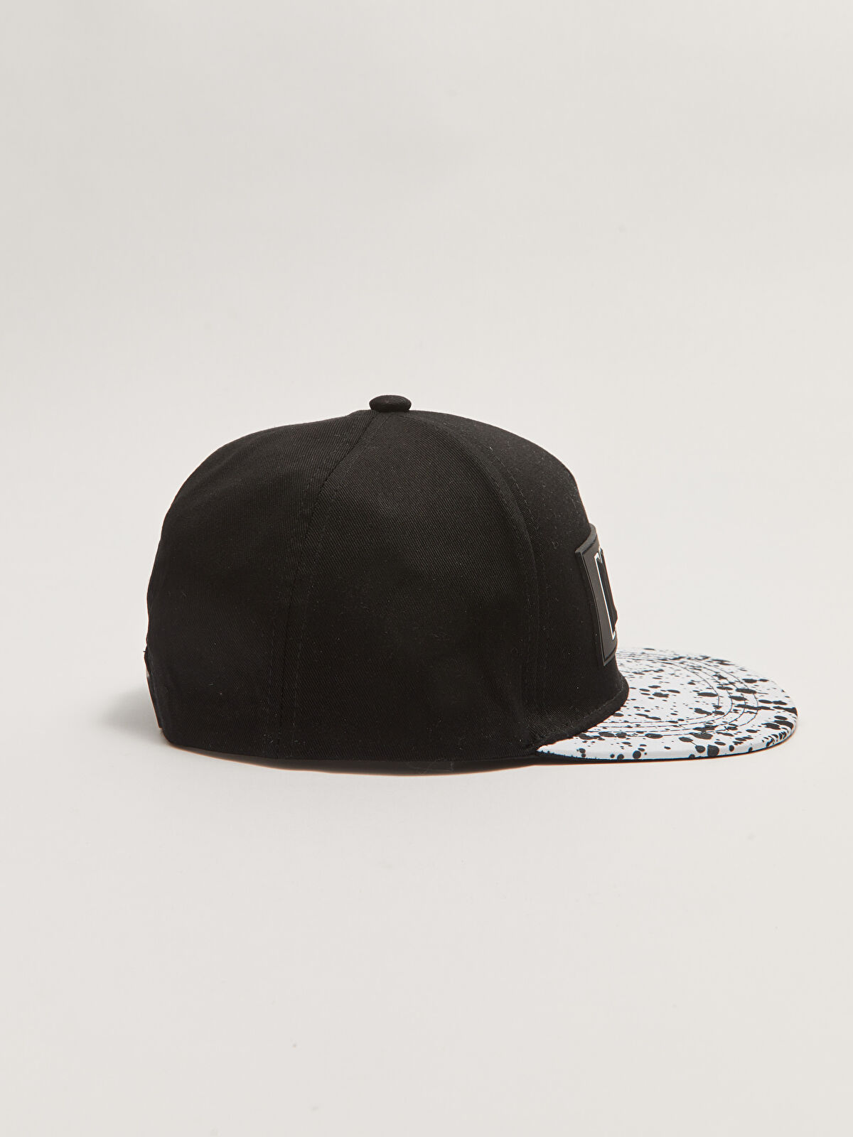 C914_black_cap_full_front_1200