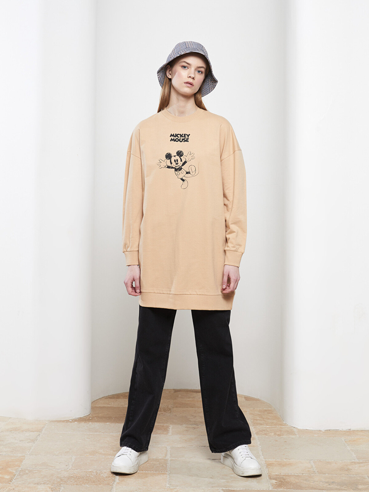 LCW Modest Bisiklet Yaka Mickey Mouse Baskılı Kadın Sweatshirt