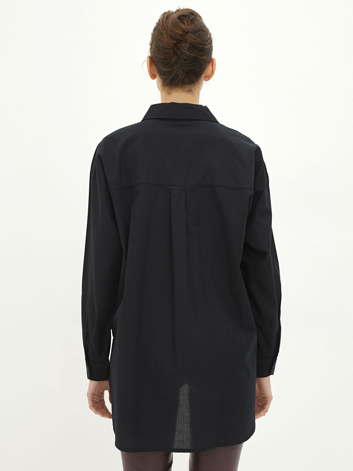 LCWAIKIKI Classic Siyah Önden Düğme Kapamalı Düz Uzun Kollu Poplin