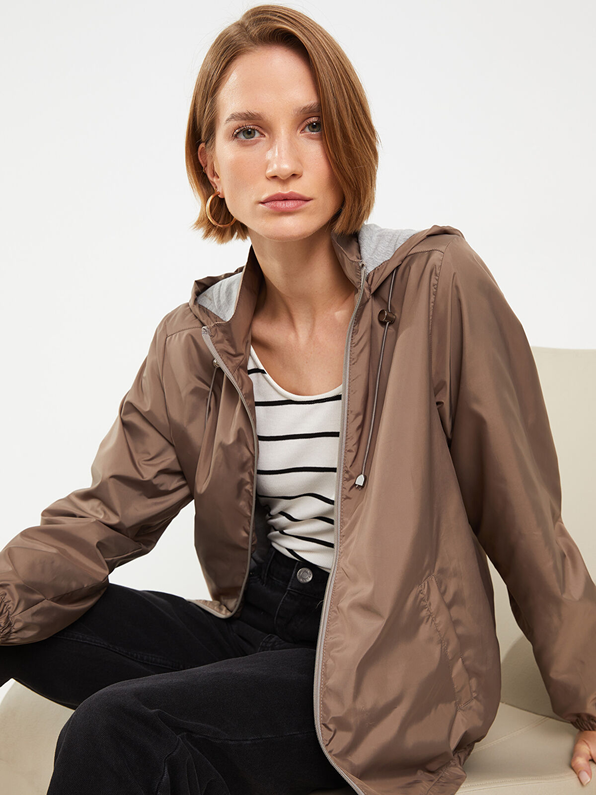 LCW ECO Kadın Kapüşonlu Düz Yağmurluk -W28387Z8-EHW | LCW