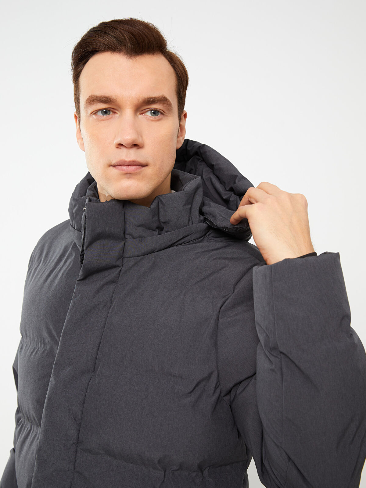 日本最大の Standard Waikiki LC - -W2AR78Z8-L8N Coat Puffer Men's Hooded Fit 個人装備