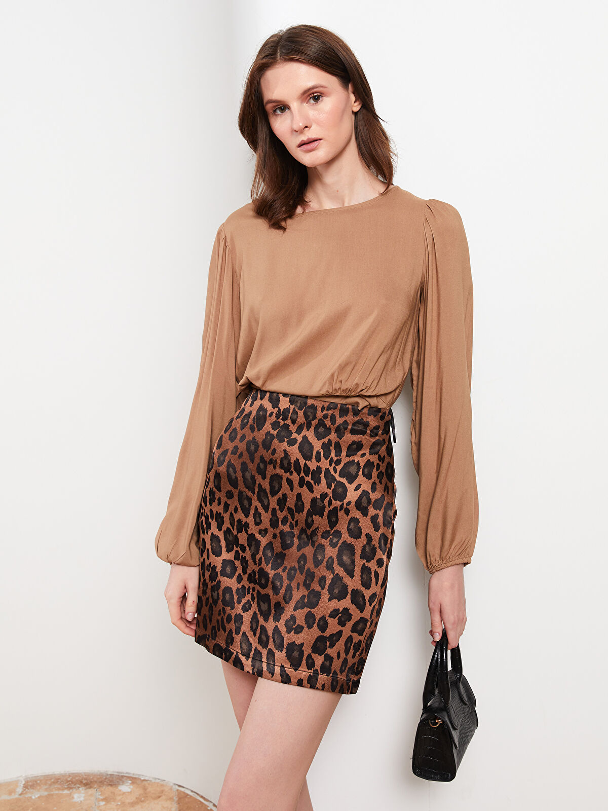 売れ筋商品|||ビーヤング シャツ レディース トップス BYJOSA - Blouse - tobacco brown Cotton blouse with gathered neck - Women | MANGO USA