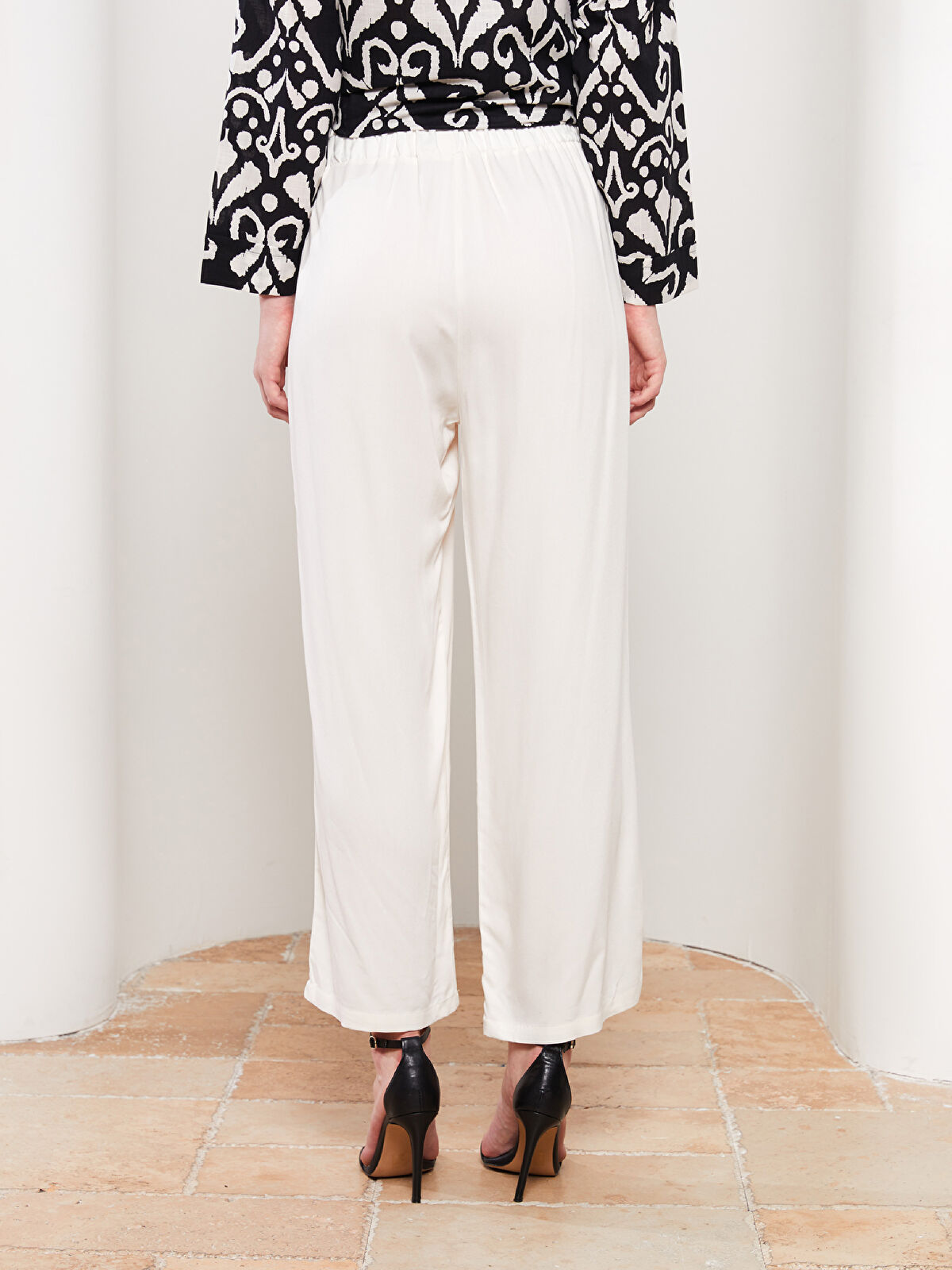 【送料&関税込】Vivienne Westwood Stretch Viscose Trousers LCW Modest Elastic Waist Comfortable Fit Straight Viscose