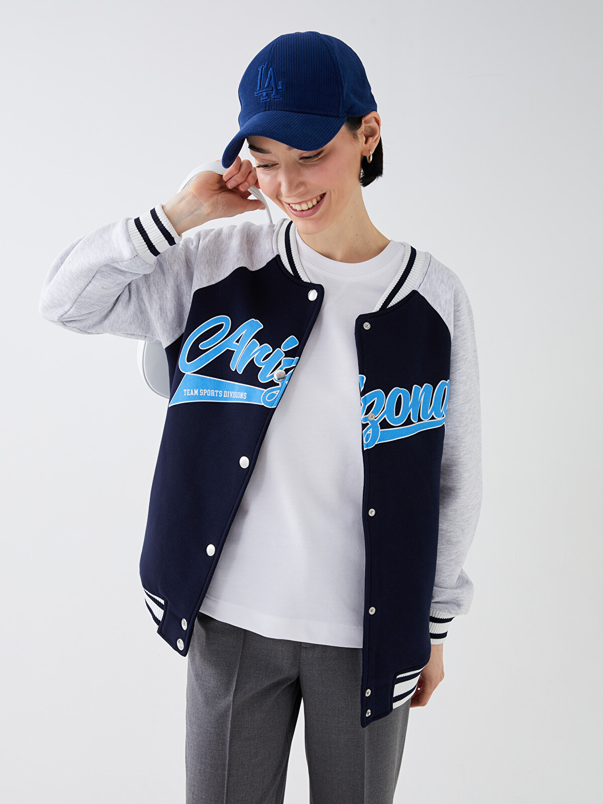 【未使用】 VRCT BOMBER W ネイビー/ホワイト LCW Vision Бомбер Женский Оверсайз Колледж С Принтом И Длинным