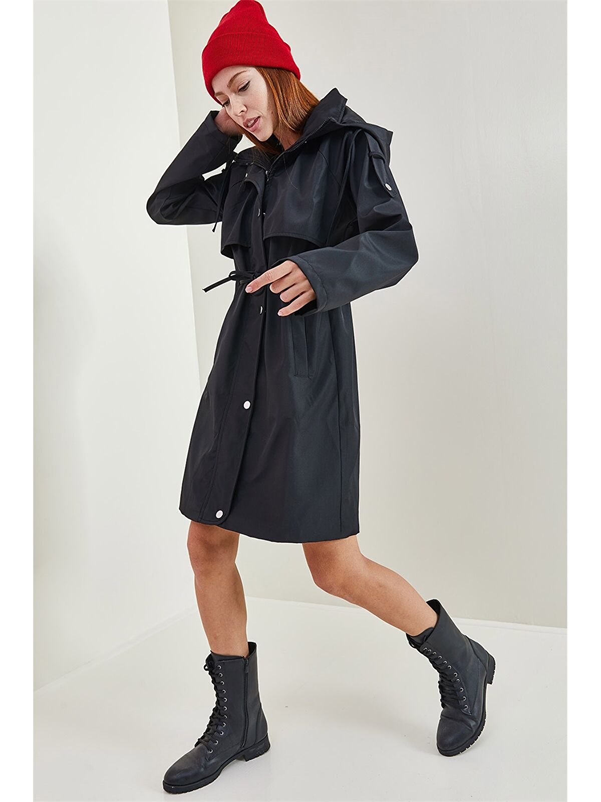 SHADE Siyah Kapüşonlu Düz Oversize Kadın Yağmurluk - W2JI73Z8-3Q5