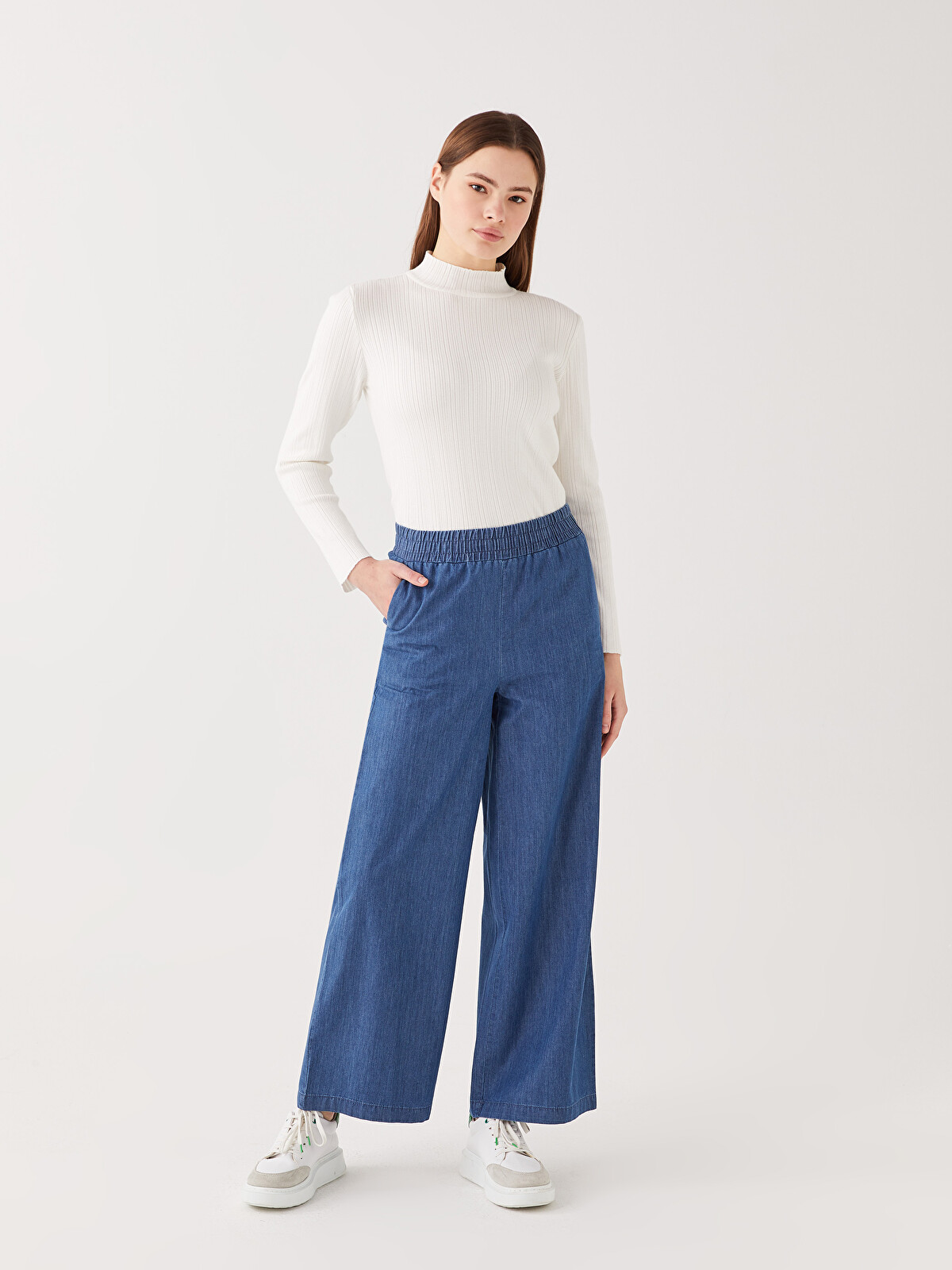LCW Modest Kadın Beli Lastikli Wideleg Düz Jean Pantolon