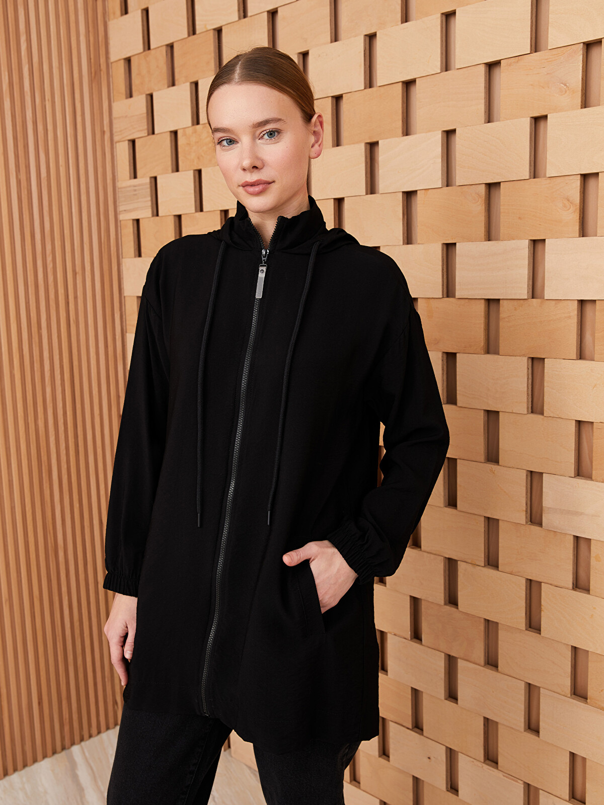 LCW Modest Kapüşonlu Düz Uzun Kollu Kadın Tunik - S3CC43Z8-RQL