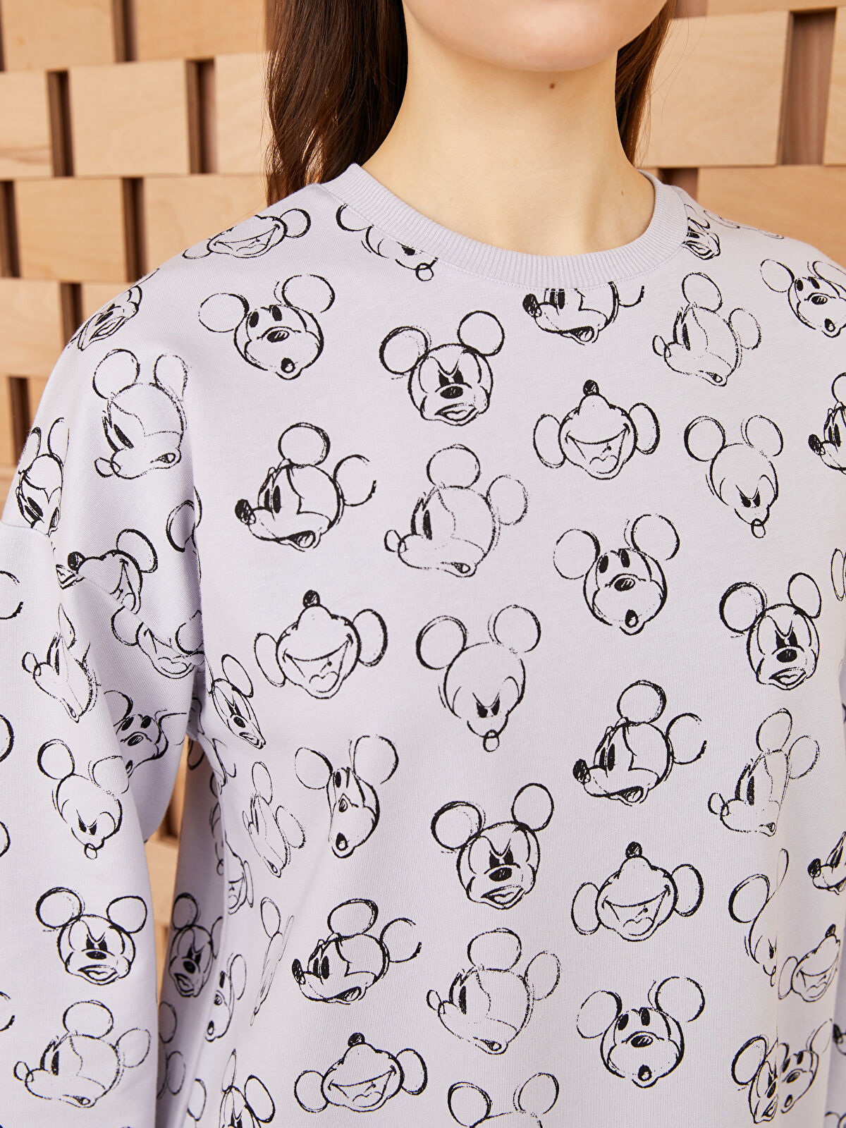 Lila Kadın Bisiklet Yaka Mickey Mouse Baskılı Sweatshirt