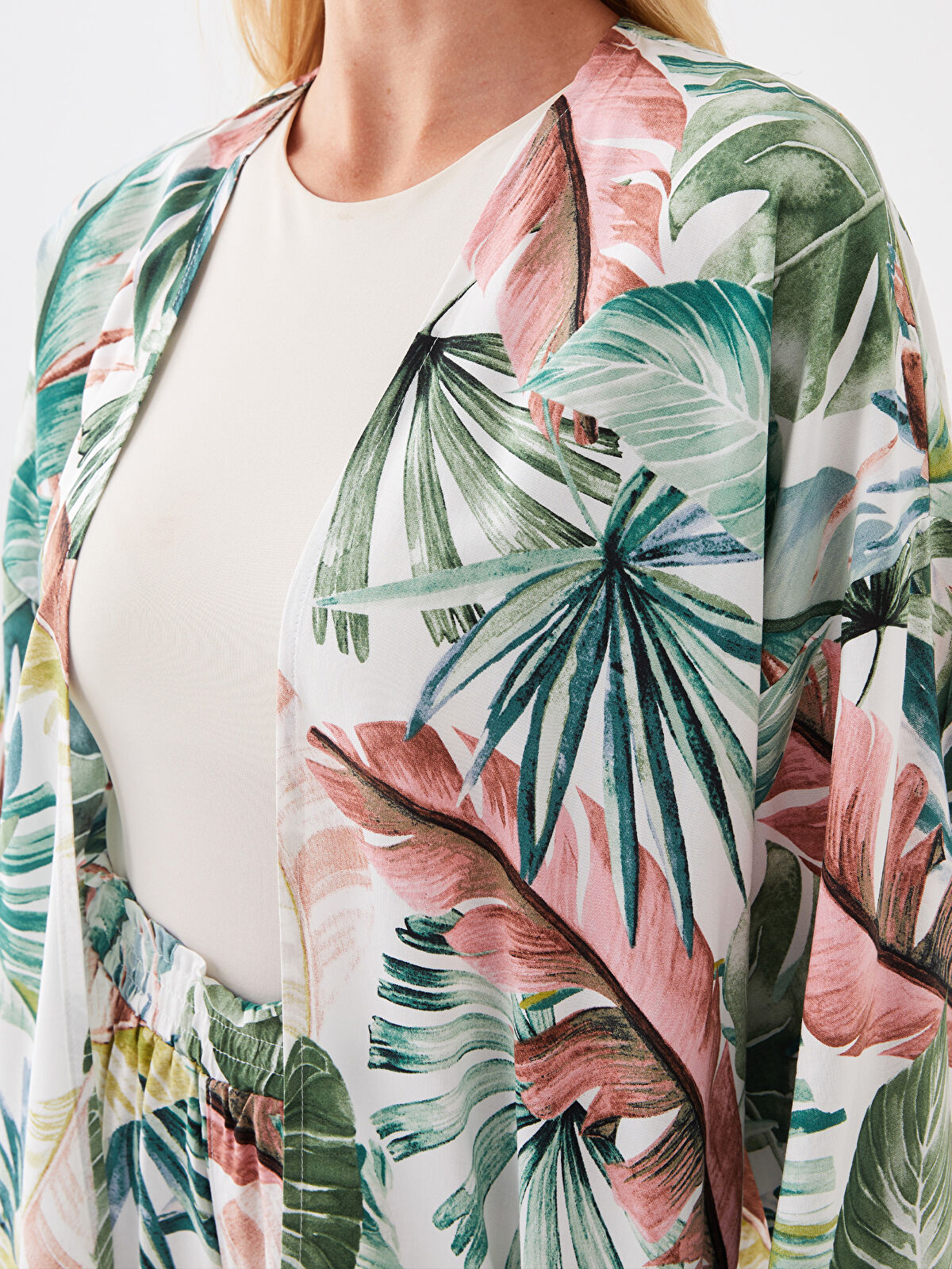 LCWAIKIKI Classic Shawl Collar Patterned Oversize Women's