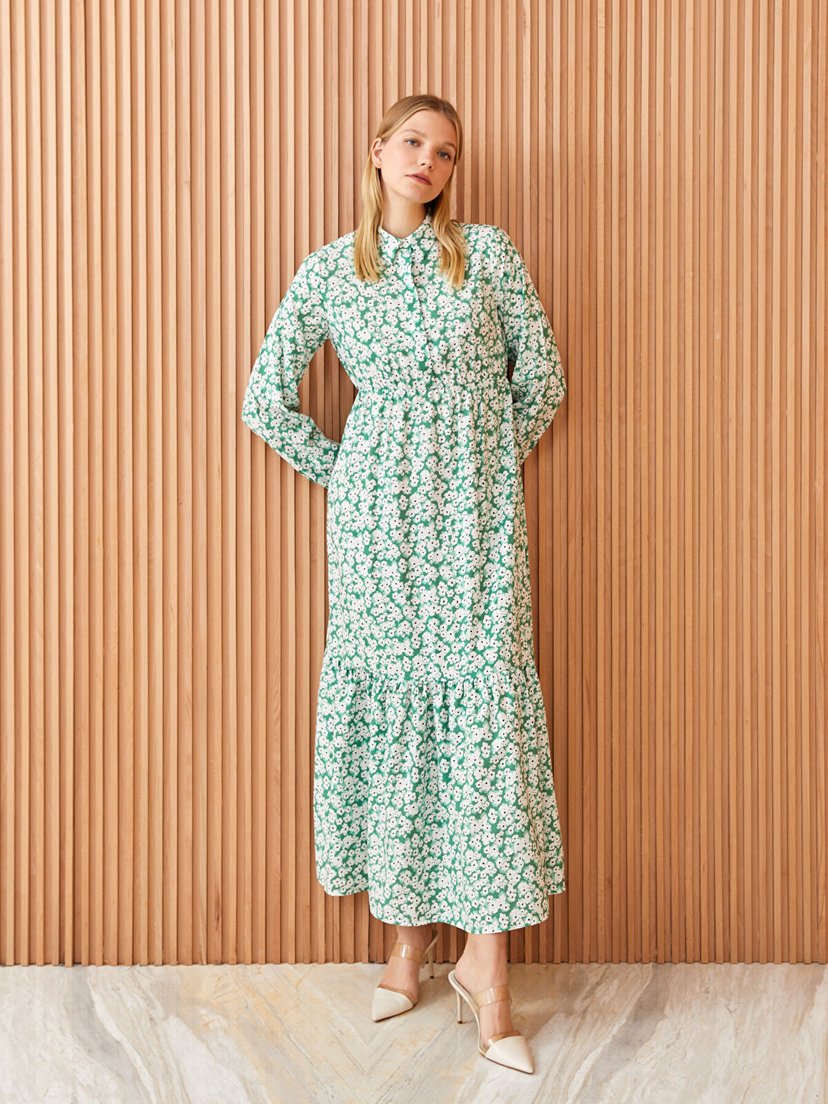 【新品未使用タグ付き】Noemie Floral Zip-Up Dress 新品未使用タグ付き】Noemie Floral Zip-Up Dress Noemie Floral