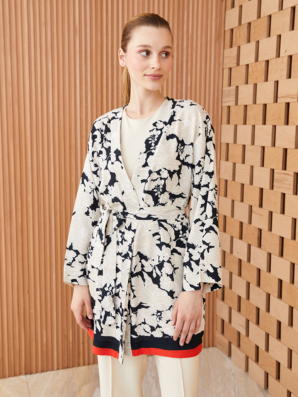 LCW Modest Shawl Collar Patterned Long Sleeve Oversize Women's