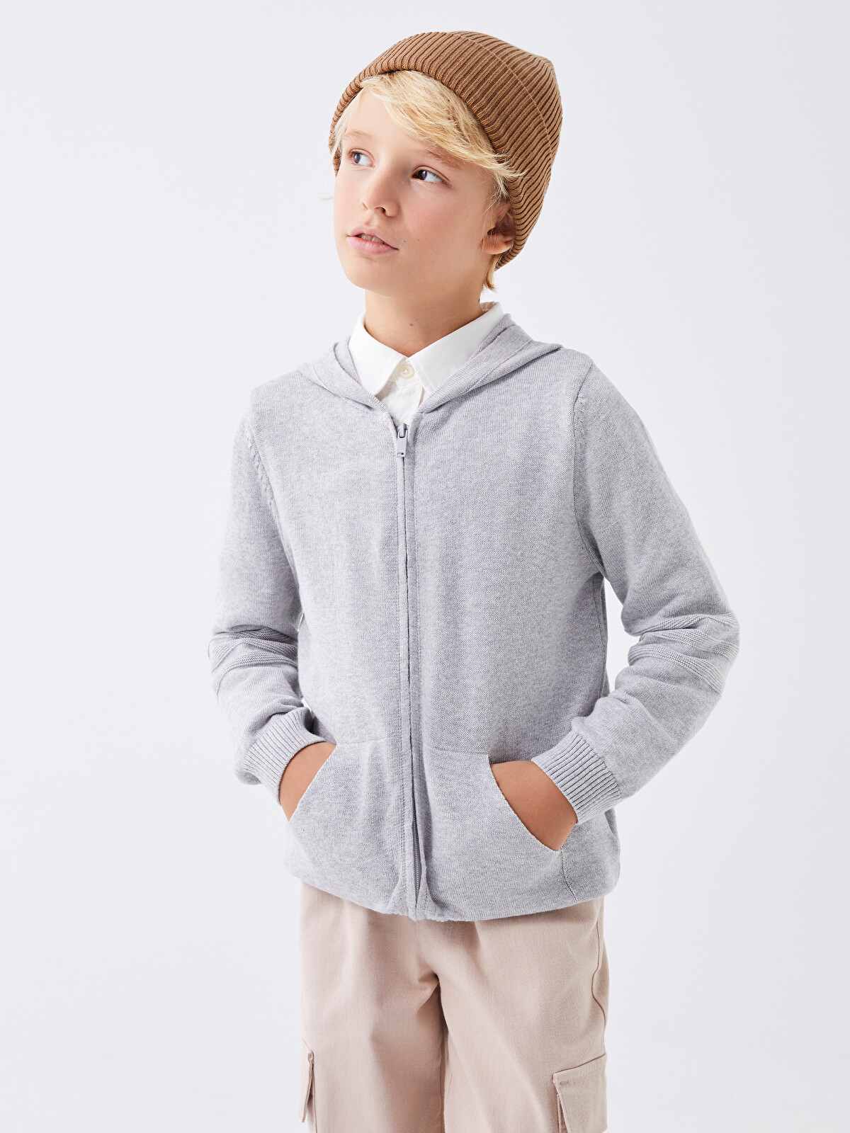 LCW Kids Gri Kapüşonlu Basic Uzun Kollu Erkek Çocuk Triko Hırka