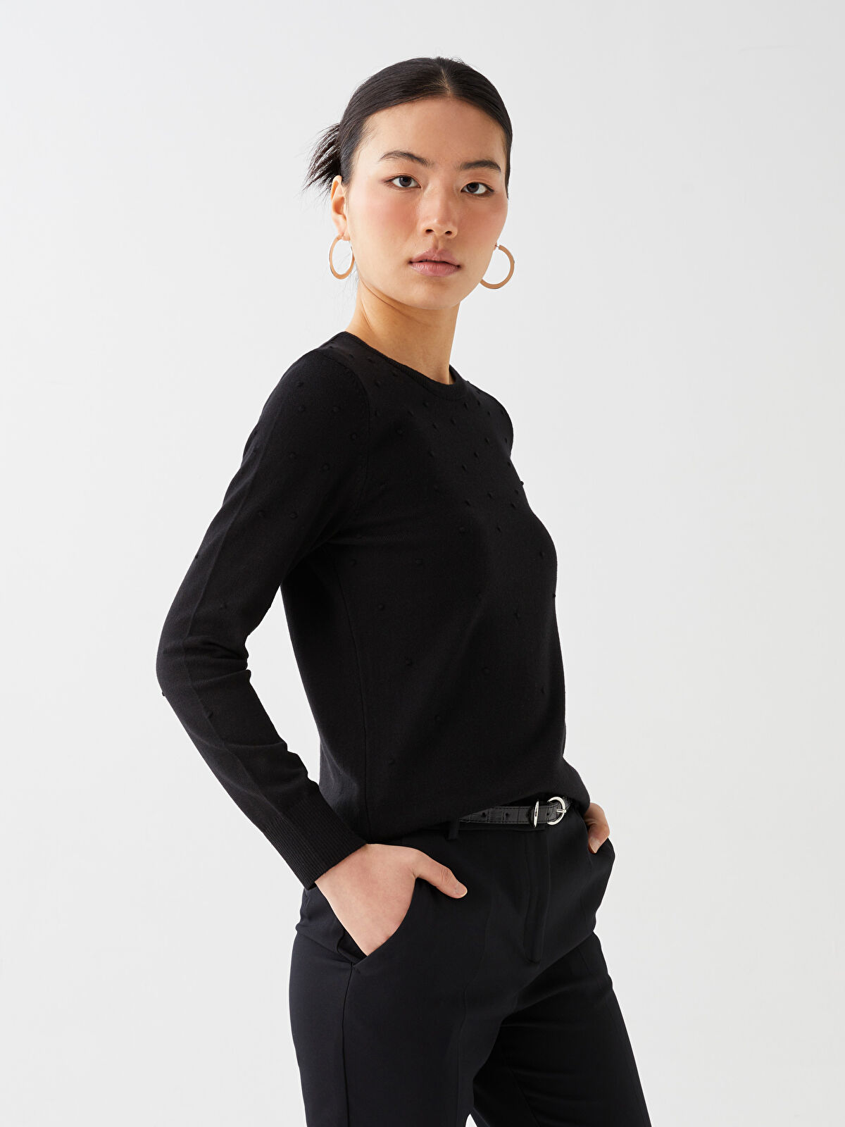 LCWAIKIKI Basic Siyah Bisiklet Yaka Kendinden Desenli Uzun Kollu