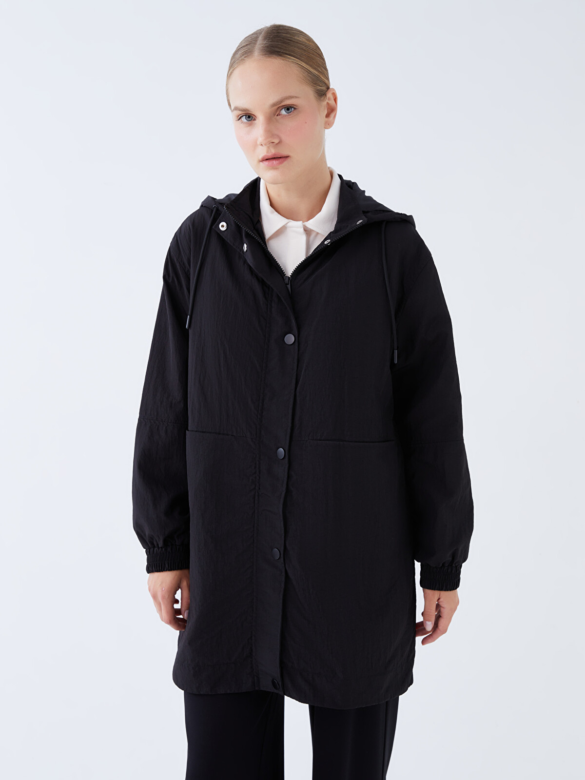 LCW Modest Siyah Kadın Kapüşonlu Düz Yağmurluk - W33324Z8-RQL | LCW