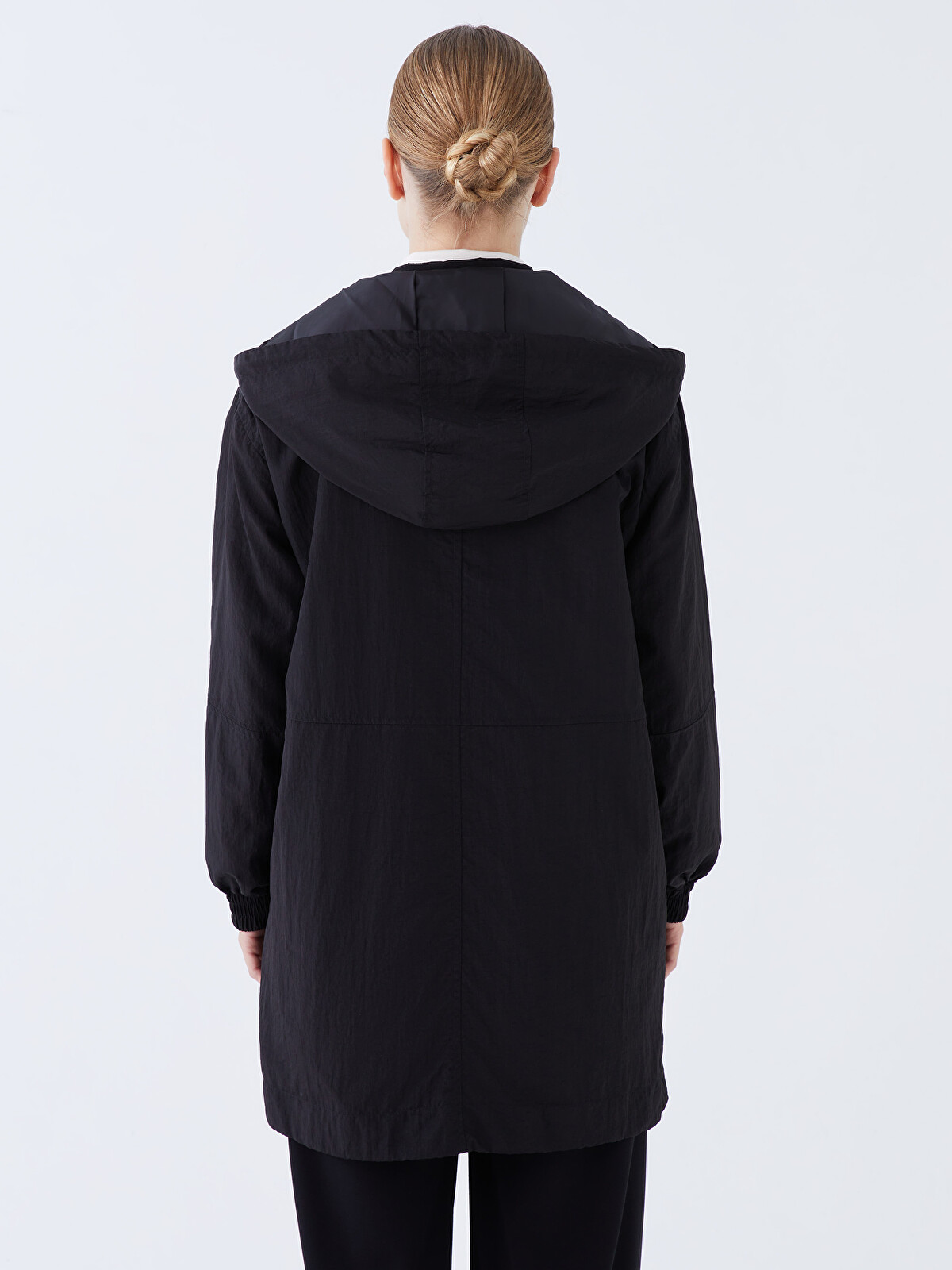 LCW Modest Kadın Kapüşonlu Düz Yağmurluk - W33324Z8-RQL | LC Waikiki