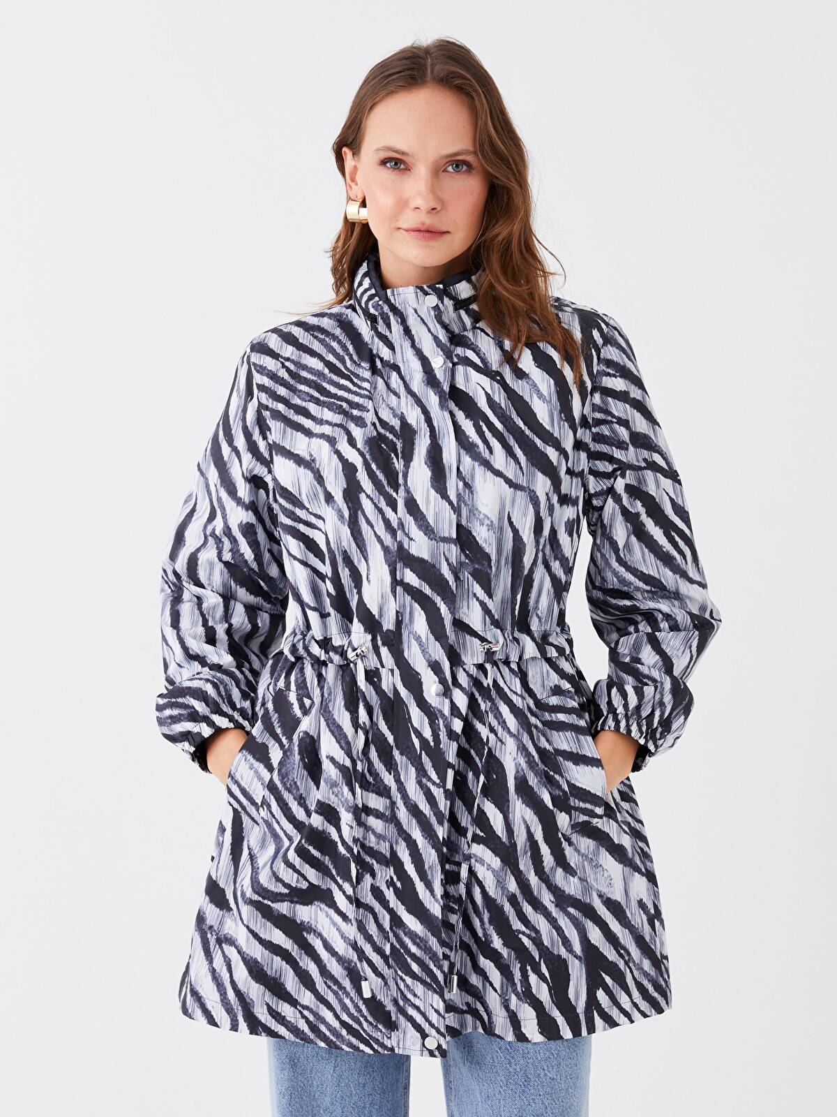 ソロヴェアー LCW Grace Kapüşonlu Zebra Desenli Kadın Yağmurluk - W33671Z8-LQJ