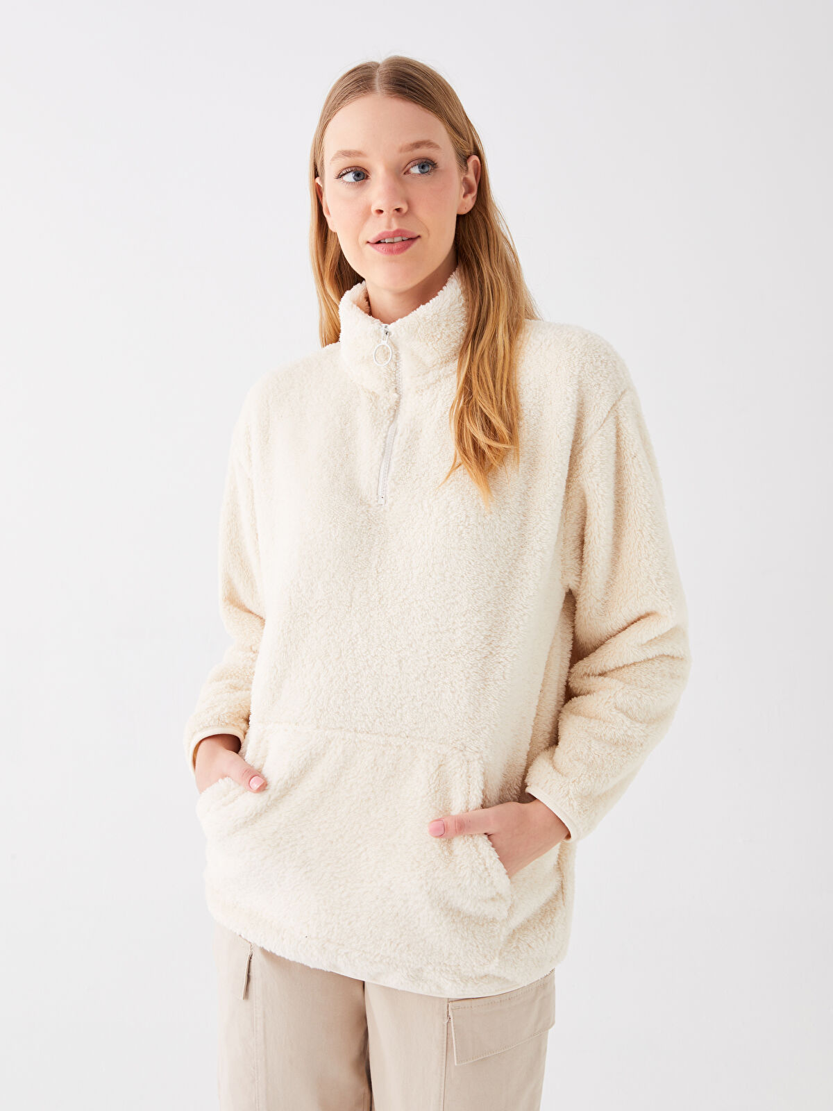 LCW Vision Dik Yaka Oversize Kadın Pelüş Sweatshirt - W37378Z8-R9J