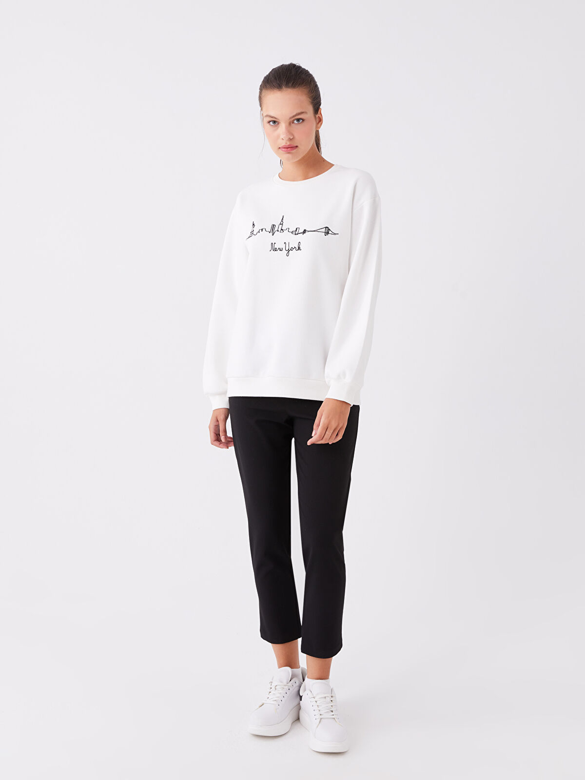 XSIDE Crew Neck Embroidered Women's Thick Sweatshirt