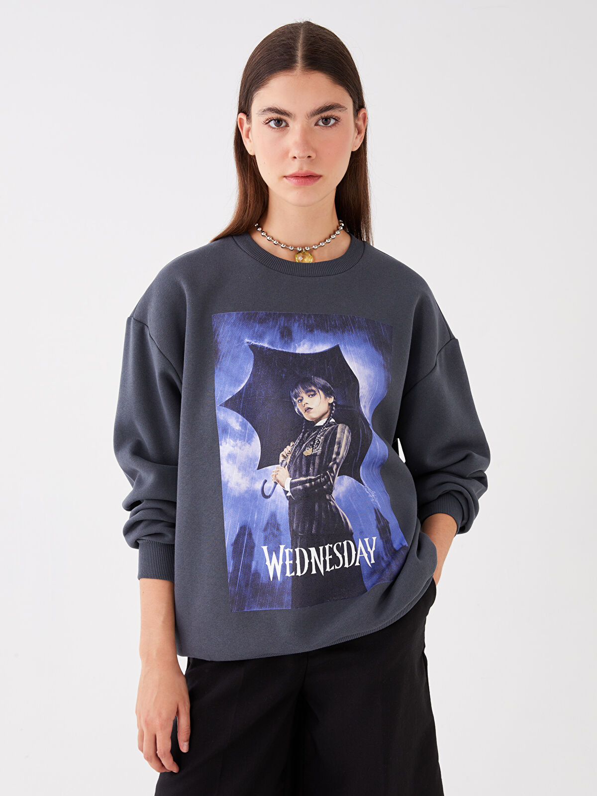 XSIDE Antrasit Bisiklet Yaka Wednesday Baskılı Oversize Kadın