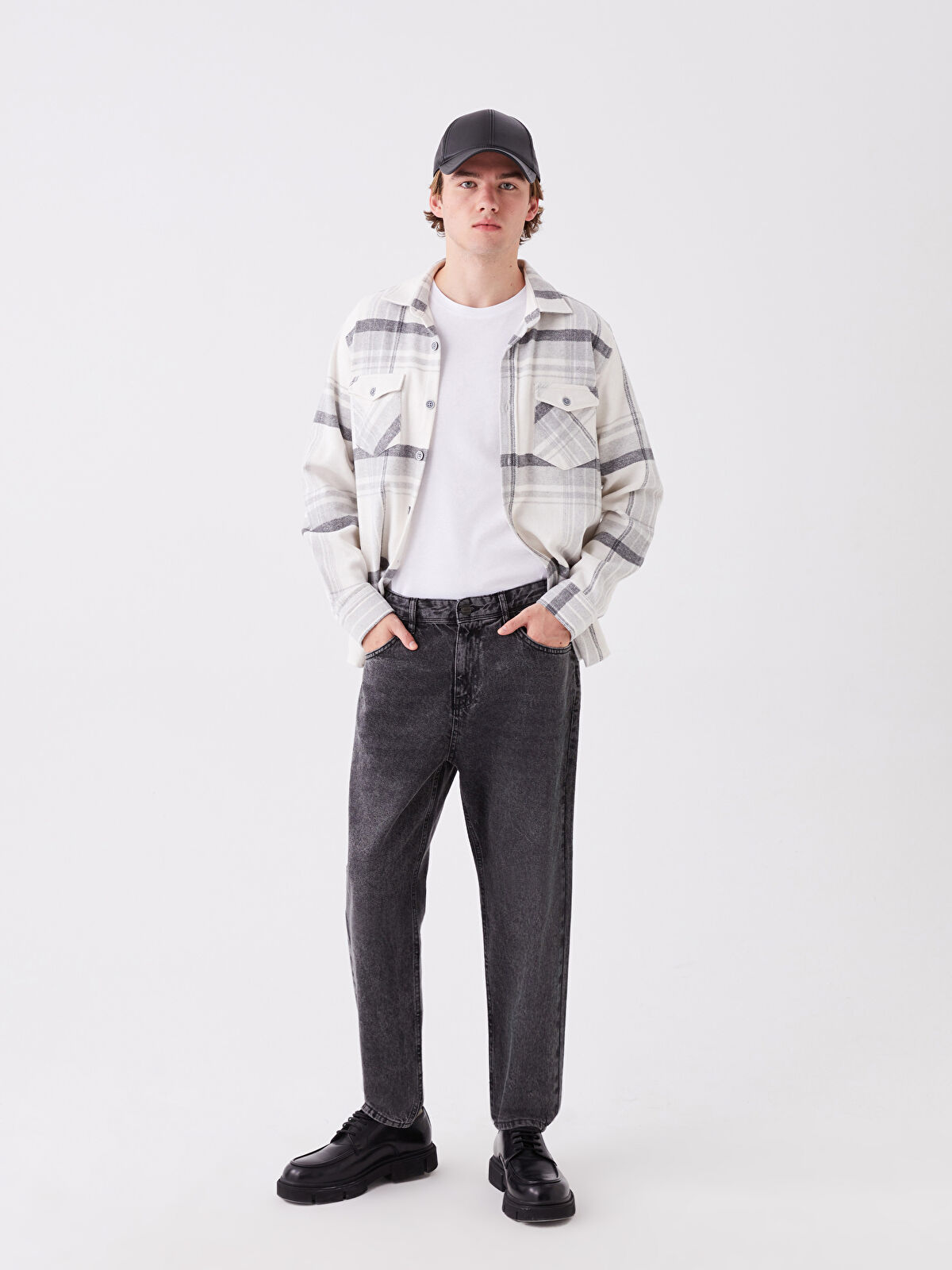710 Loose Fit Men's Denim Trousers -W3J373Z8-M0U - LC Waikiki
