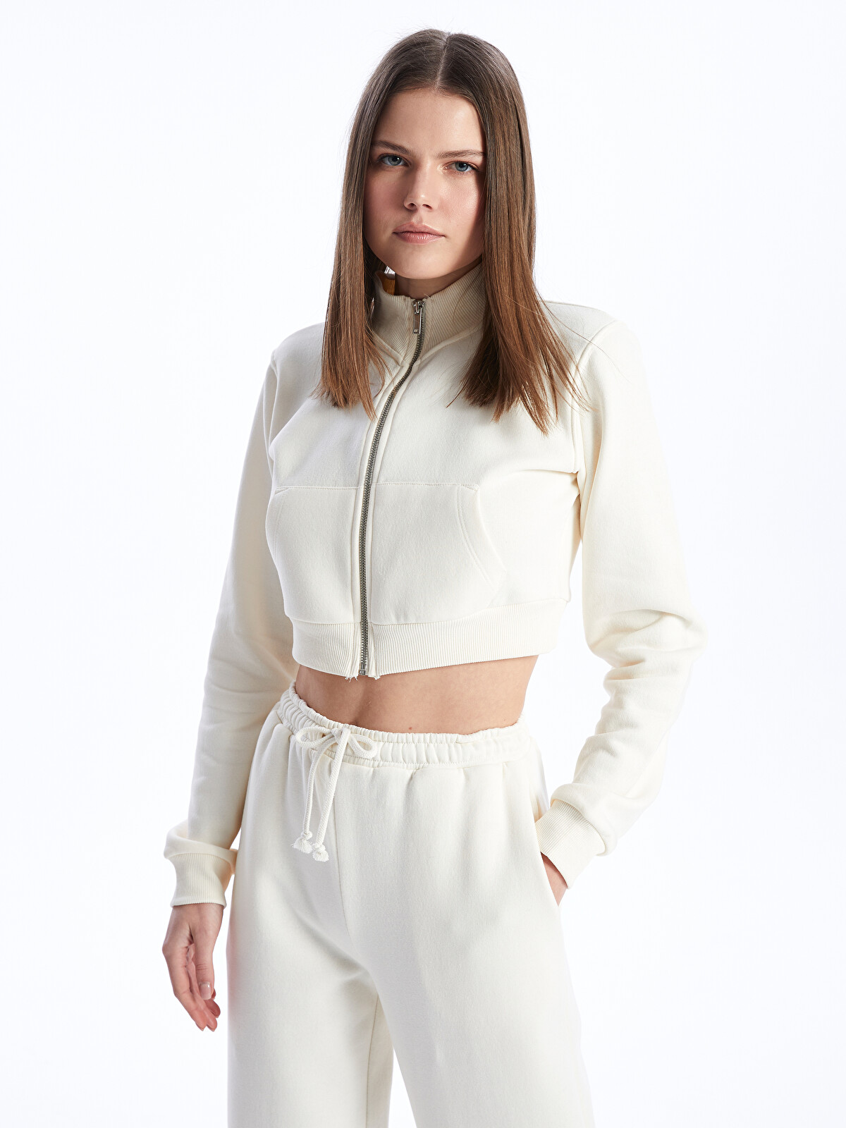 【即購入可】FIFTEEN LOVE ~ NKzip white ~Mサイズ XSIDE ACTIVE Funnel Neck Plain Crop Women's Zip-Up Sweatshirt