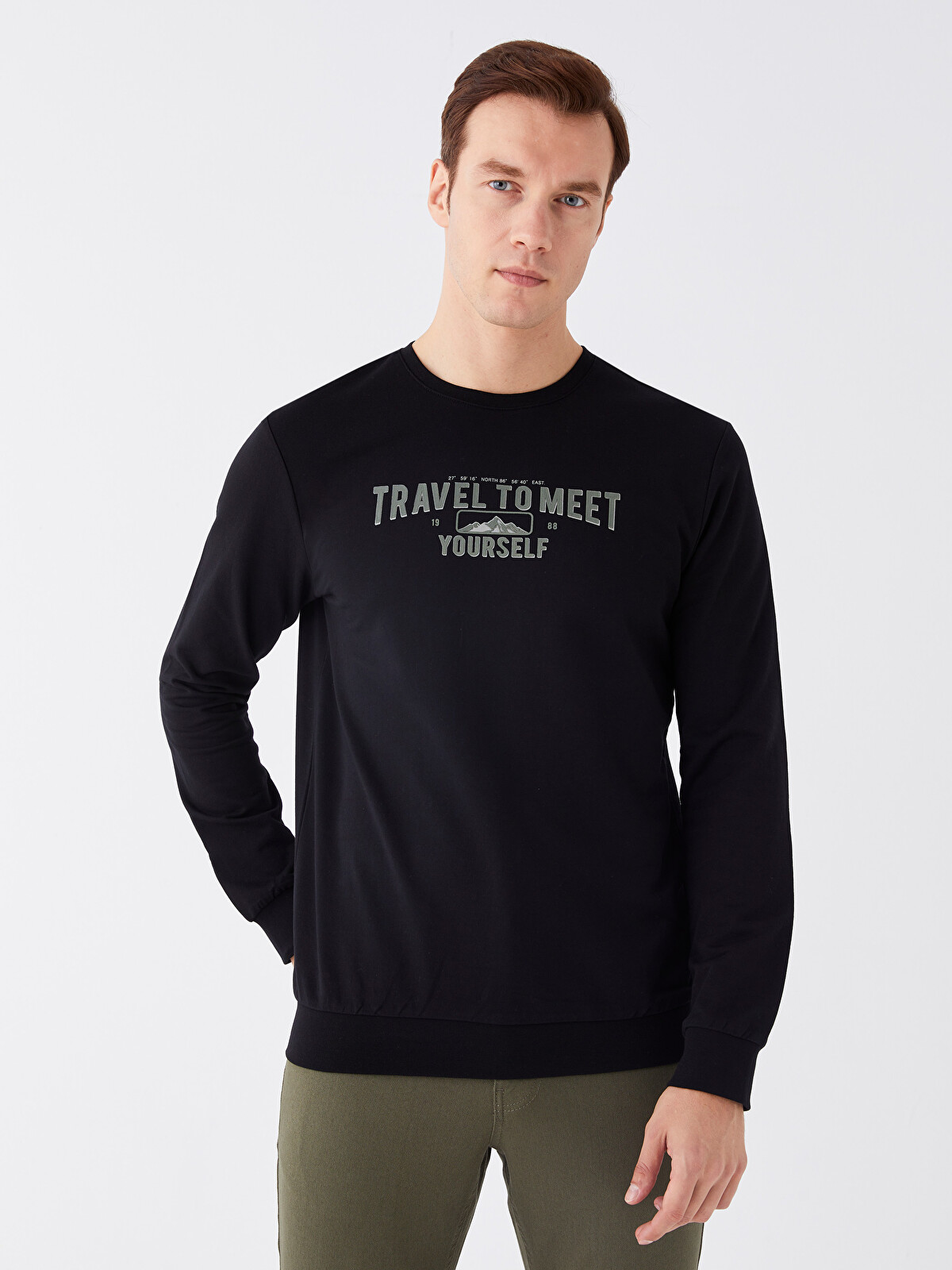 LCWAIKIKI Classic Crew Neck Long Sleeve Printed Men's Sweatshirt