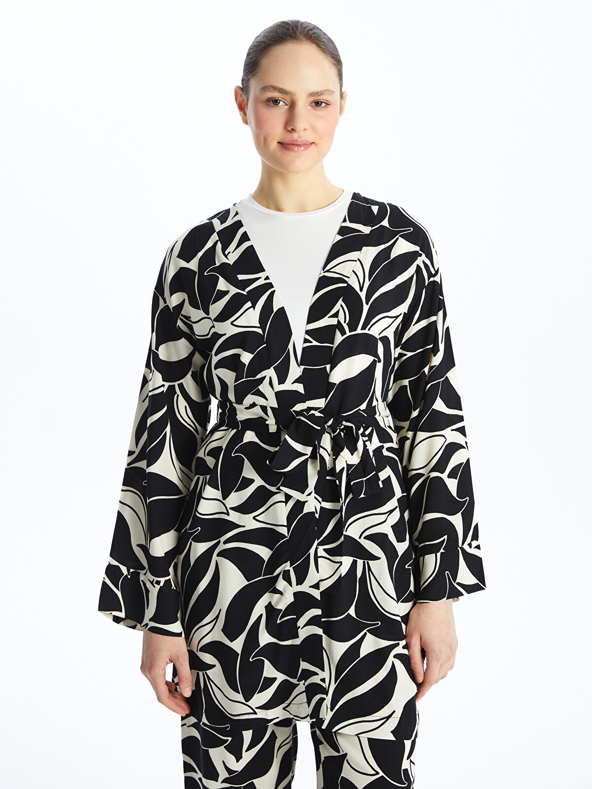 LCW Modest Shawl Collar Patterned Long Sleeve Oversize Women's