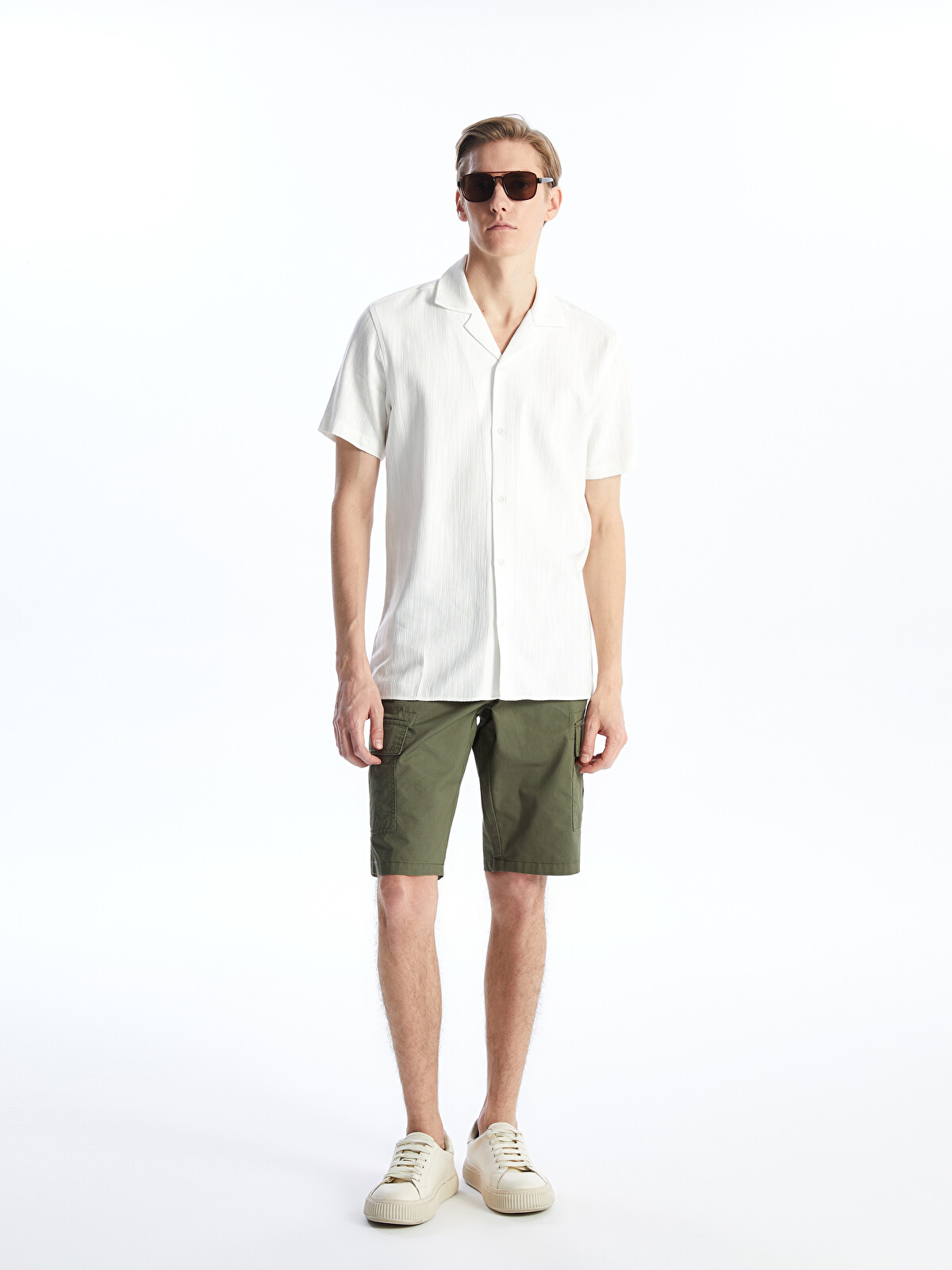 LCWAIKIKI Classic Relaxed Fit Gabardine Men's Bermuda Shorts