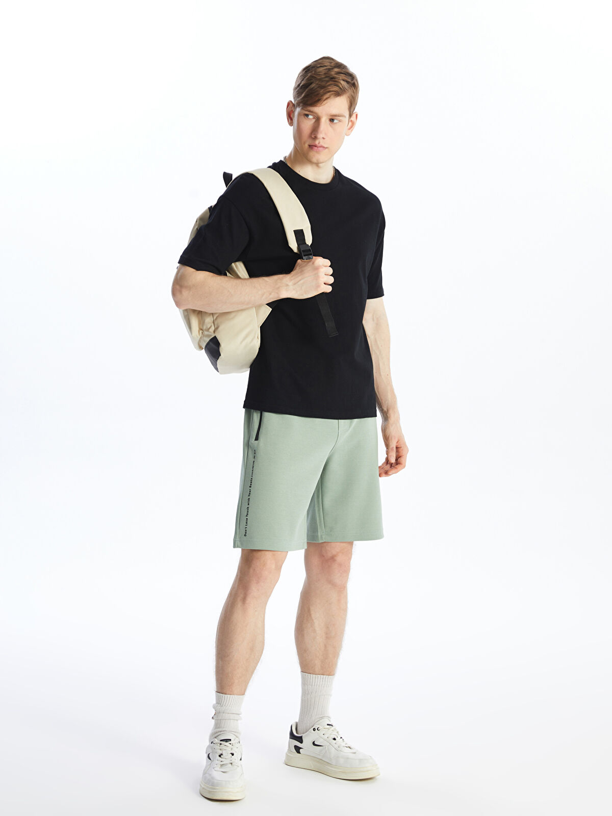 【ANDAR】 Full and Beach Graphic Slim Fit Short Sleeve Slim fit short sleeve shirt | Armani Exchange