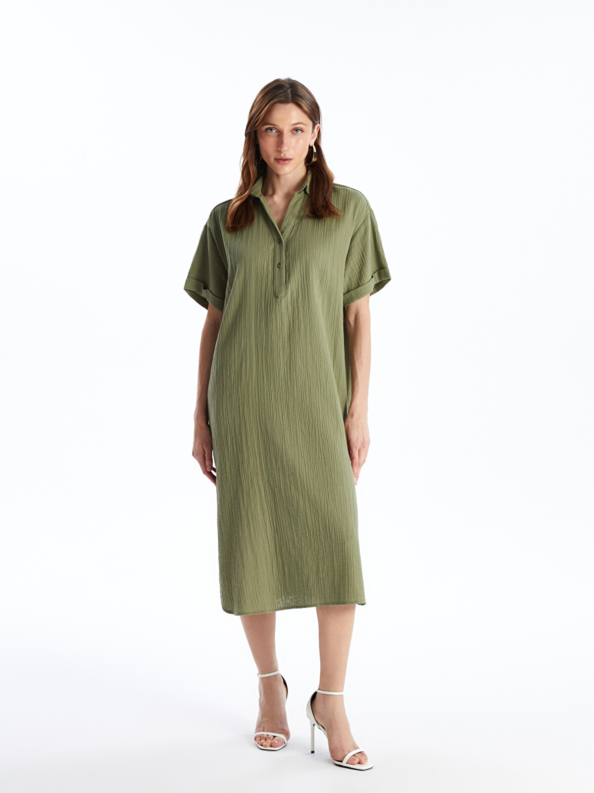 chon様 LCWAIKIKI Classic Rochie Supradimensionată pentru Femei cu Guler