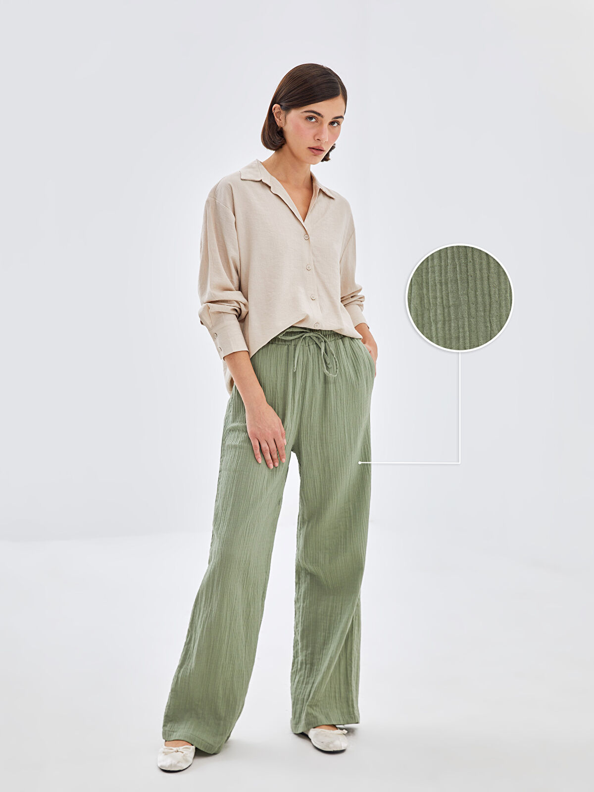 パンツ KAOS Woman Pants Green RP1MR083 5060 ANGELA DAVIS | Green Women's Casual Pants | YOOX