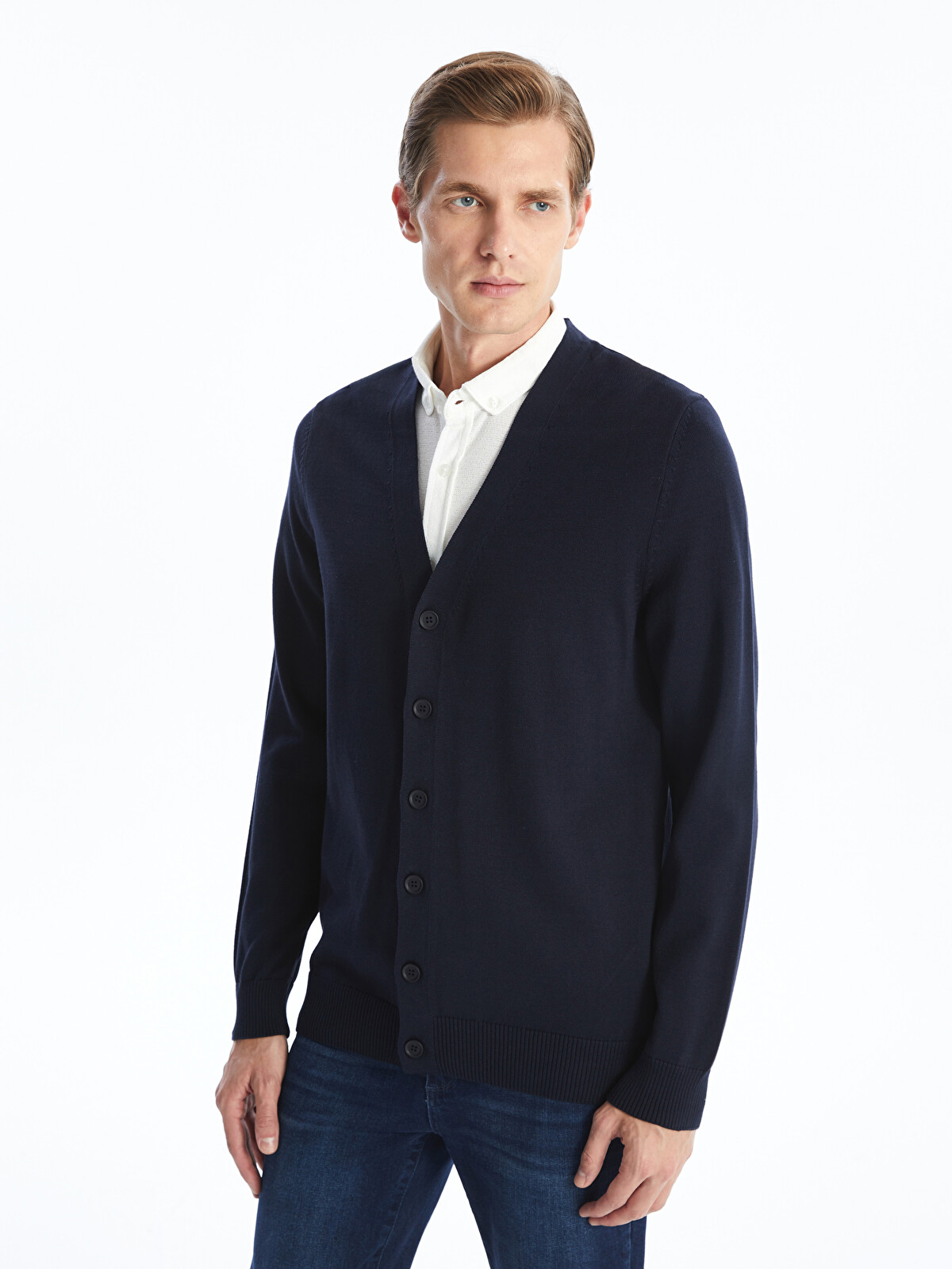 LCWAIKIKI Classic Standard Fit V Neck Men's Knitwear Cardigan