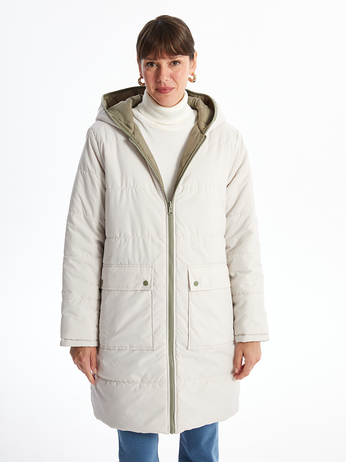 LCWAIKIKI Classic Hooded Reversible Women's Puffer Coat - W40786Z8