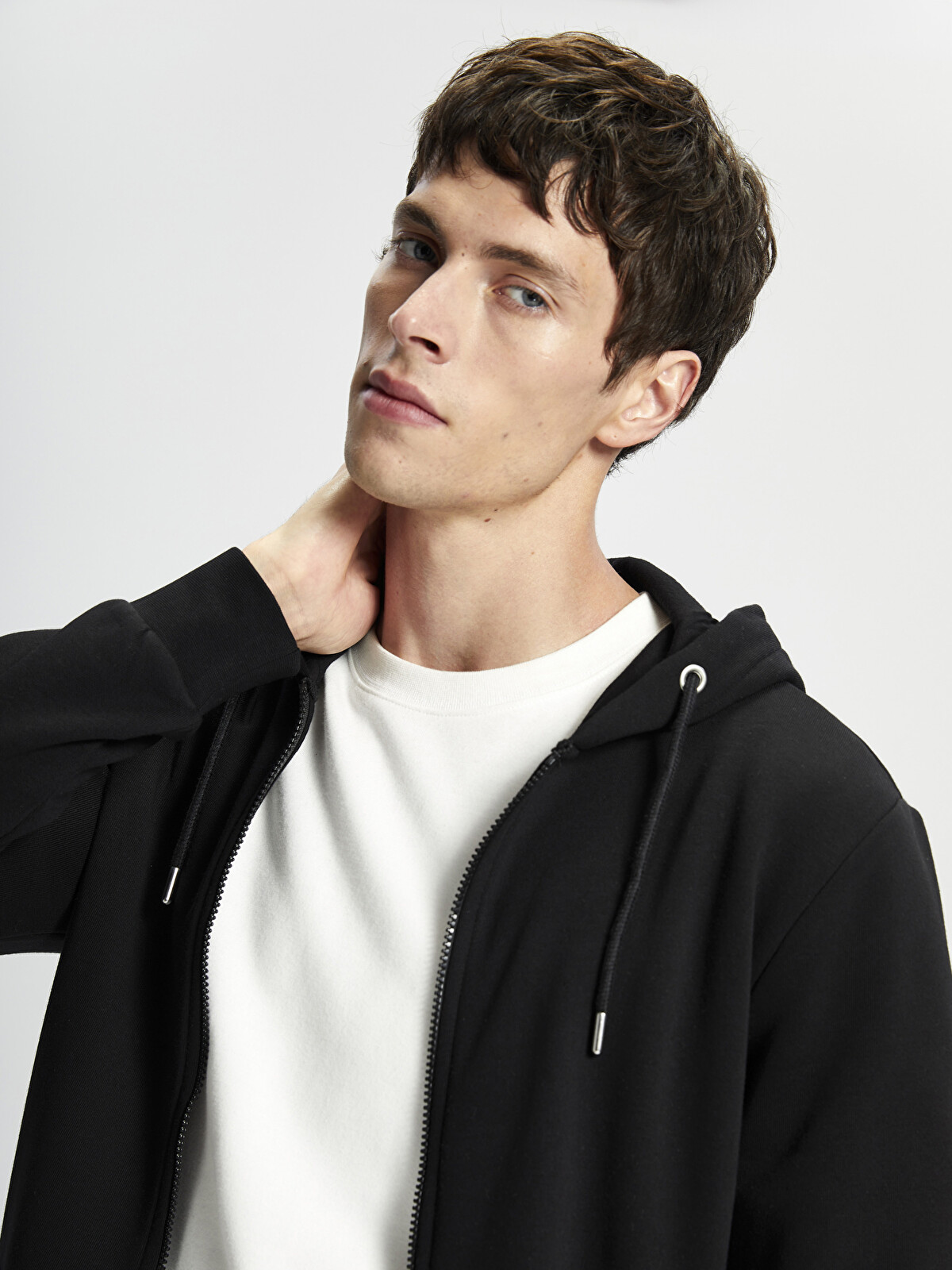LCWAIKIKI Classic Hooded Long Sleeve Men's Thick Zip-Up Sweatshirt
