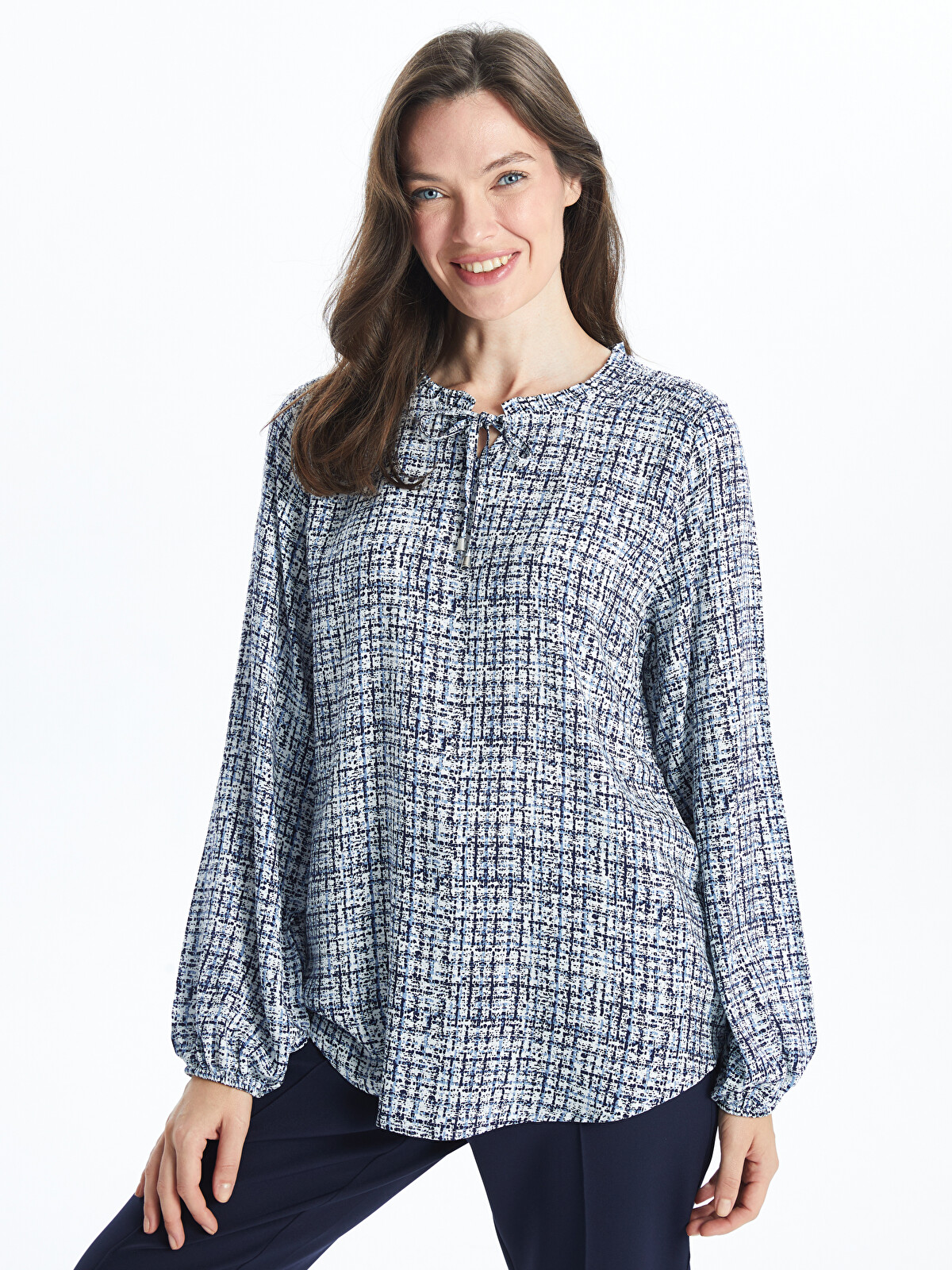 LCW Grace Tie Neck Patterned Women's Blouse - W44166Z8-LRA | LC