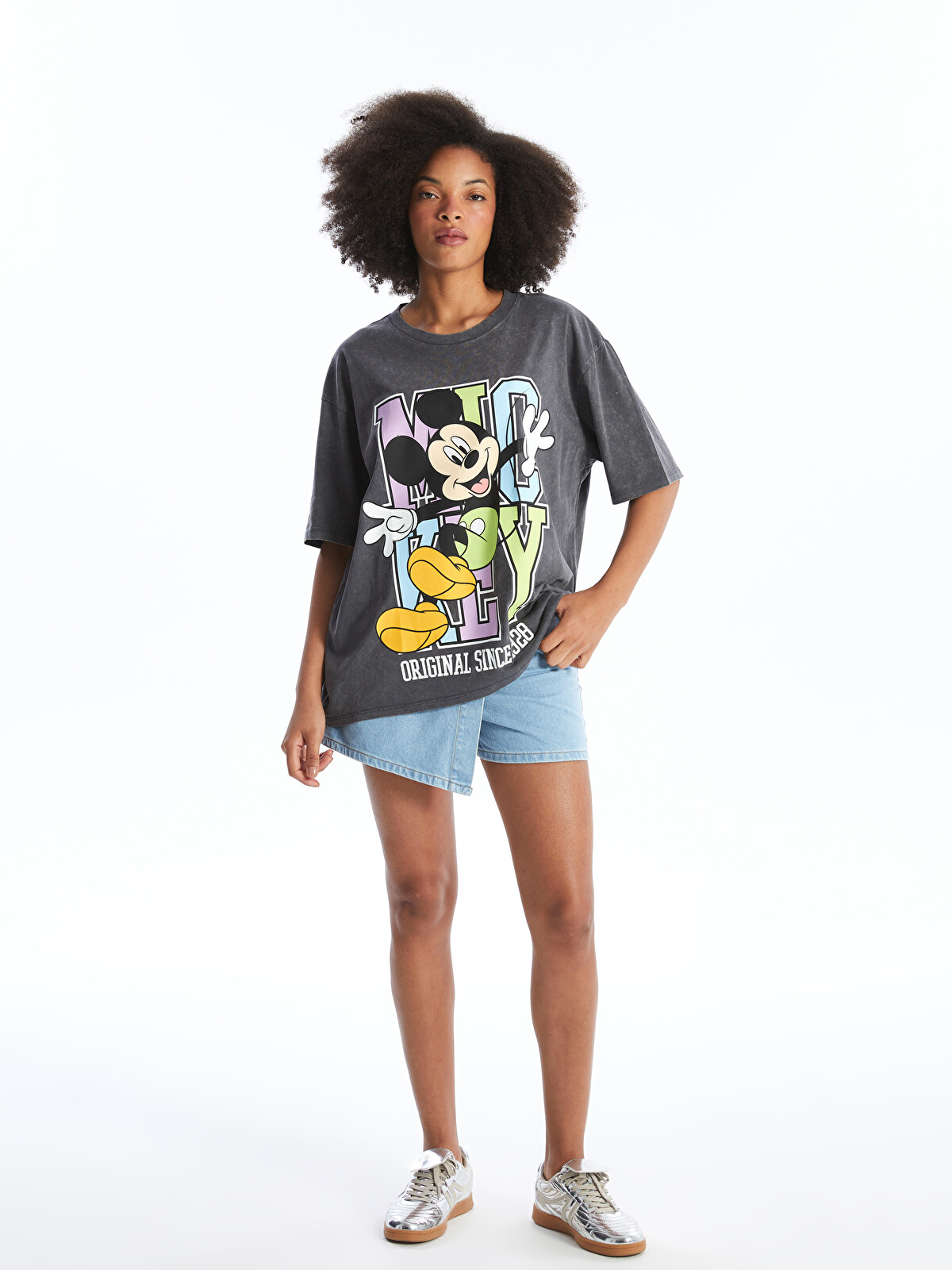 XSIDE Bisiklet Yaka Mickey Mouse Baskılı Kısa Kollu Oversize Kadın
